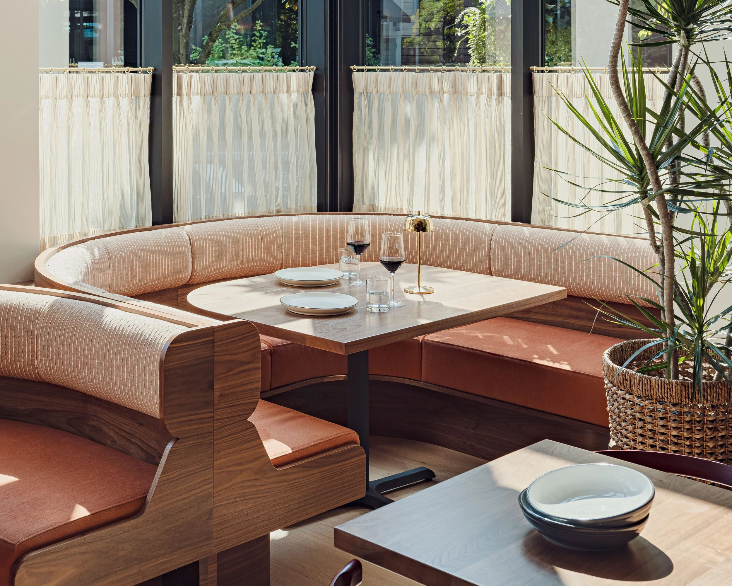 JR32 DWS Co - DeLille en Ville 8952crop WEB.jpg