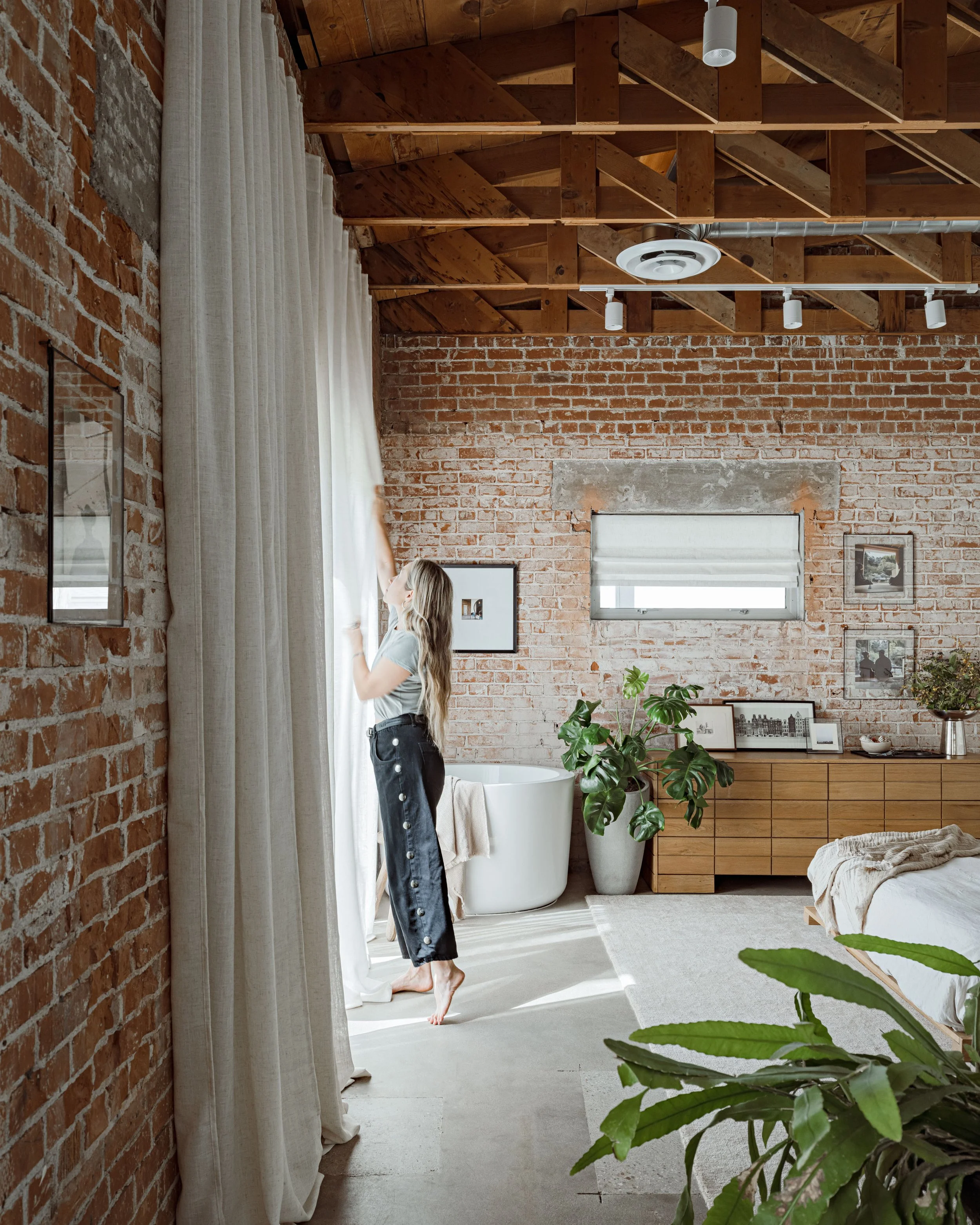 JR30 Amy Williams Design - bodega 9667 WEB.jpg