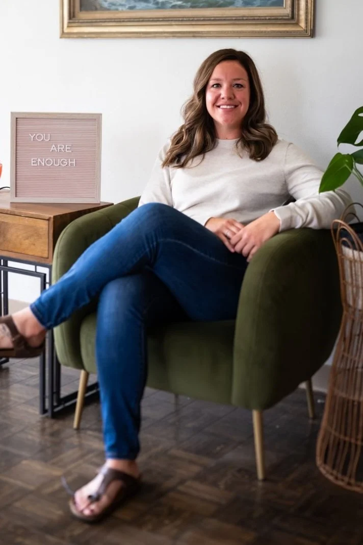Ashley Roderick Michigan Ashley Rone, LMSW | Online EMDR Therapy Michigan | Grosse Ile, MI ...