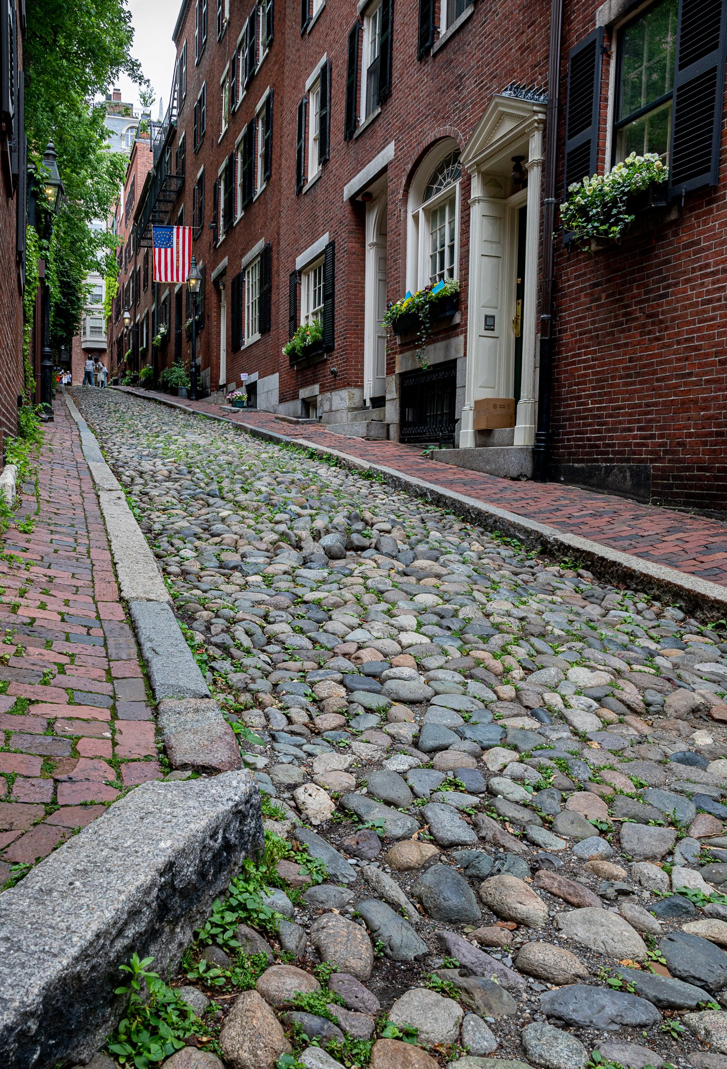 Acorn Street - one of the most photographed streets in Boston.
Located on Beacon Hill, you can see life as it was in Colonial America, with structures dating back to the 17th century.