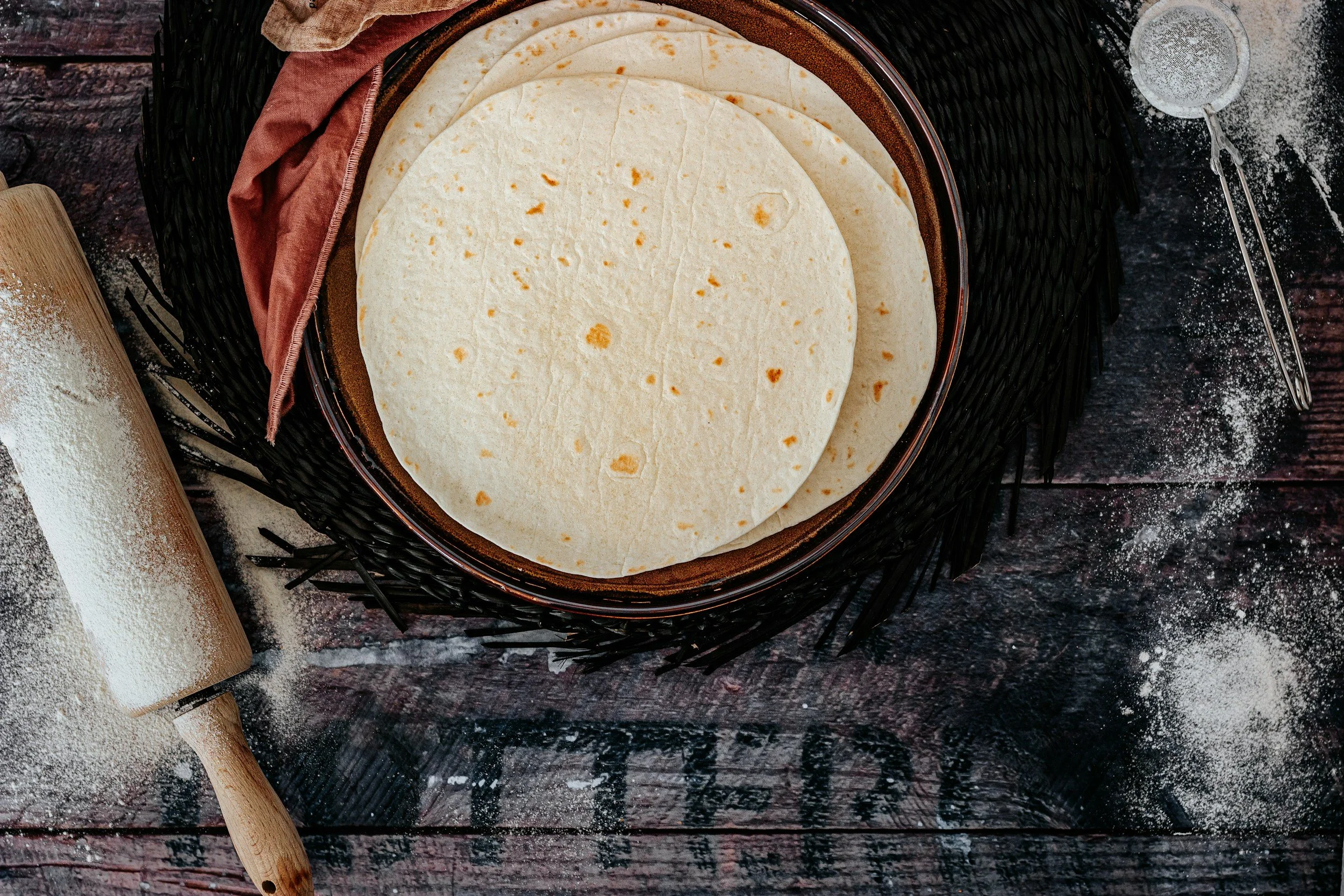 A stack of flour tortillas, seen from above