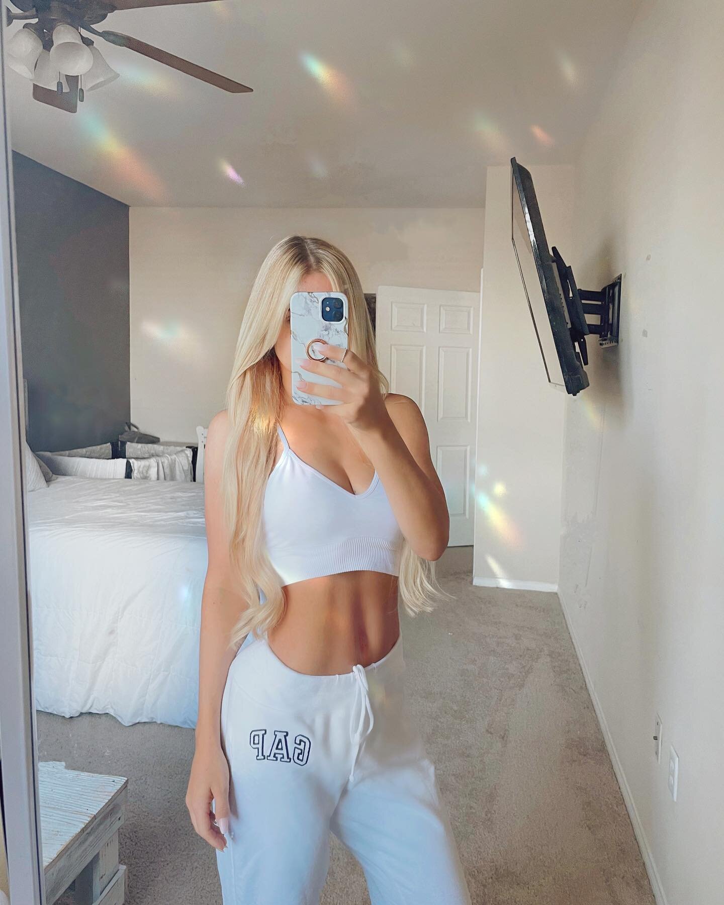 ✨Swipe for a little before &amp; after✨ 
2 sweet n&rsquo; wild babies &amp; 3 of some of the most challenging, unexpected years of my life later - so much has changed..

I am a firm believer that sometimes making moves to heal your world internally -