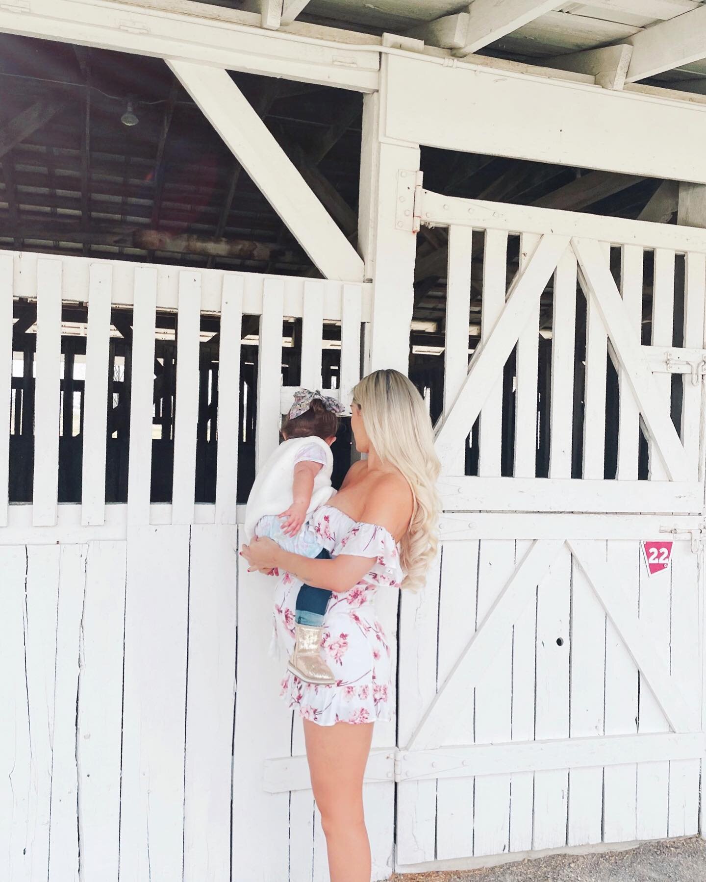 A bump &amp; a baby in Tennessee