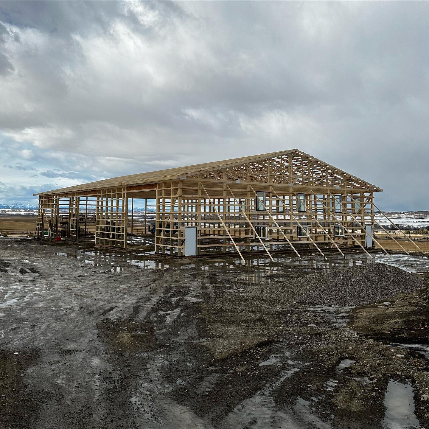 This is always my favourite part of the build! Framing is complete on this 76&rsquo;x120&rsquo;x18&rsquo; and ready for metal install! This stage gives our customers an outline of their building and can see their vision come to life. 

We are hard wo