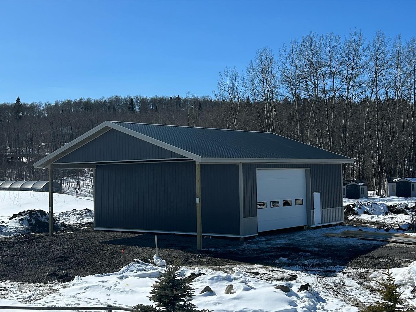 This 40&rsquo;X52&rsquo;X14&rsquo; completed near Milllarville, AB offers our client Devin a dream workshop on his beautiful acreage! Happy to be a part of bringing dreams to reality.  #albertabuilt #albertaproud #postframe