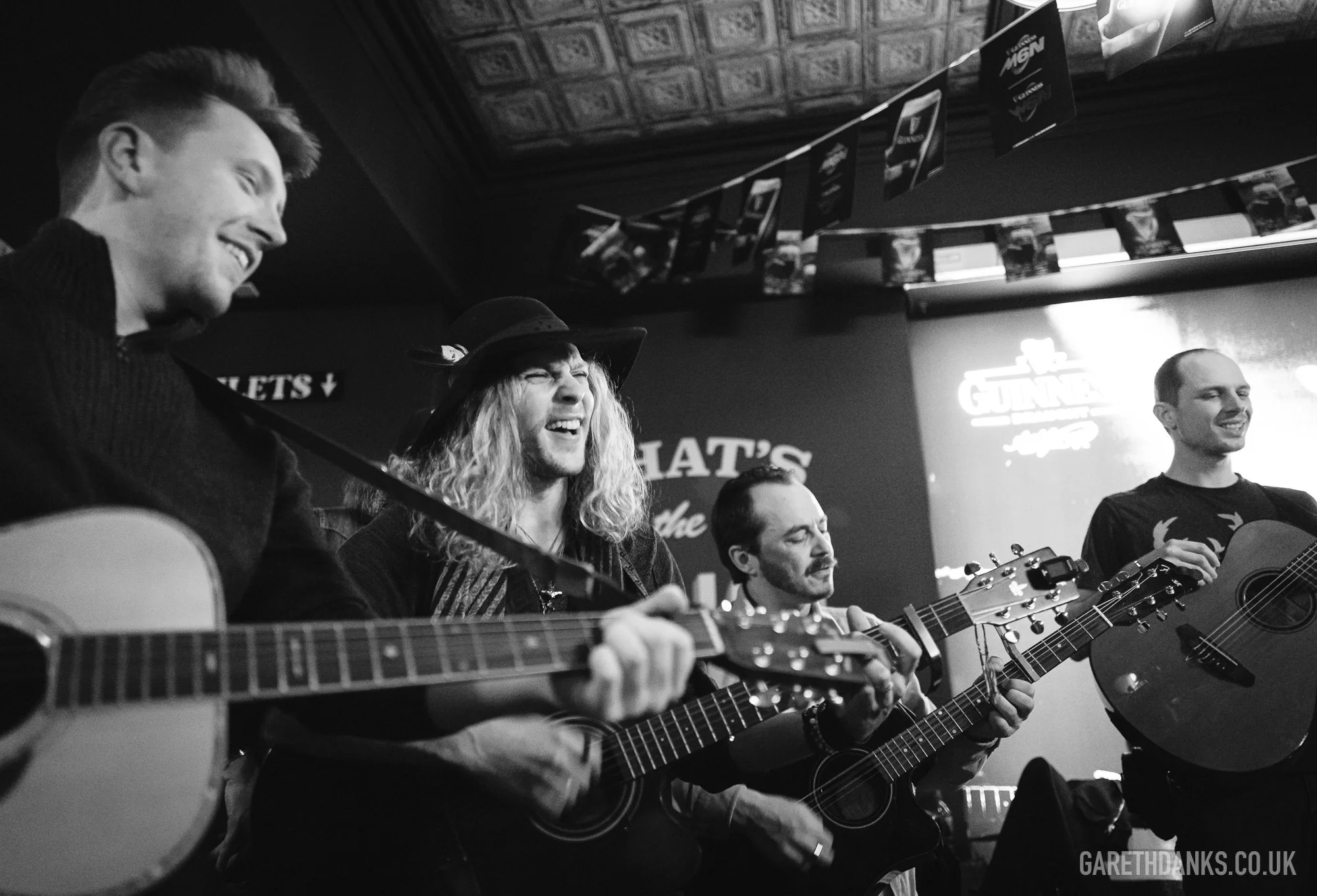 Temple Bar Cardiff Live Music Sessions, event photography cardiff L1220708.jpg