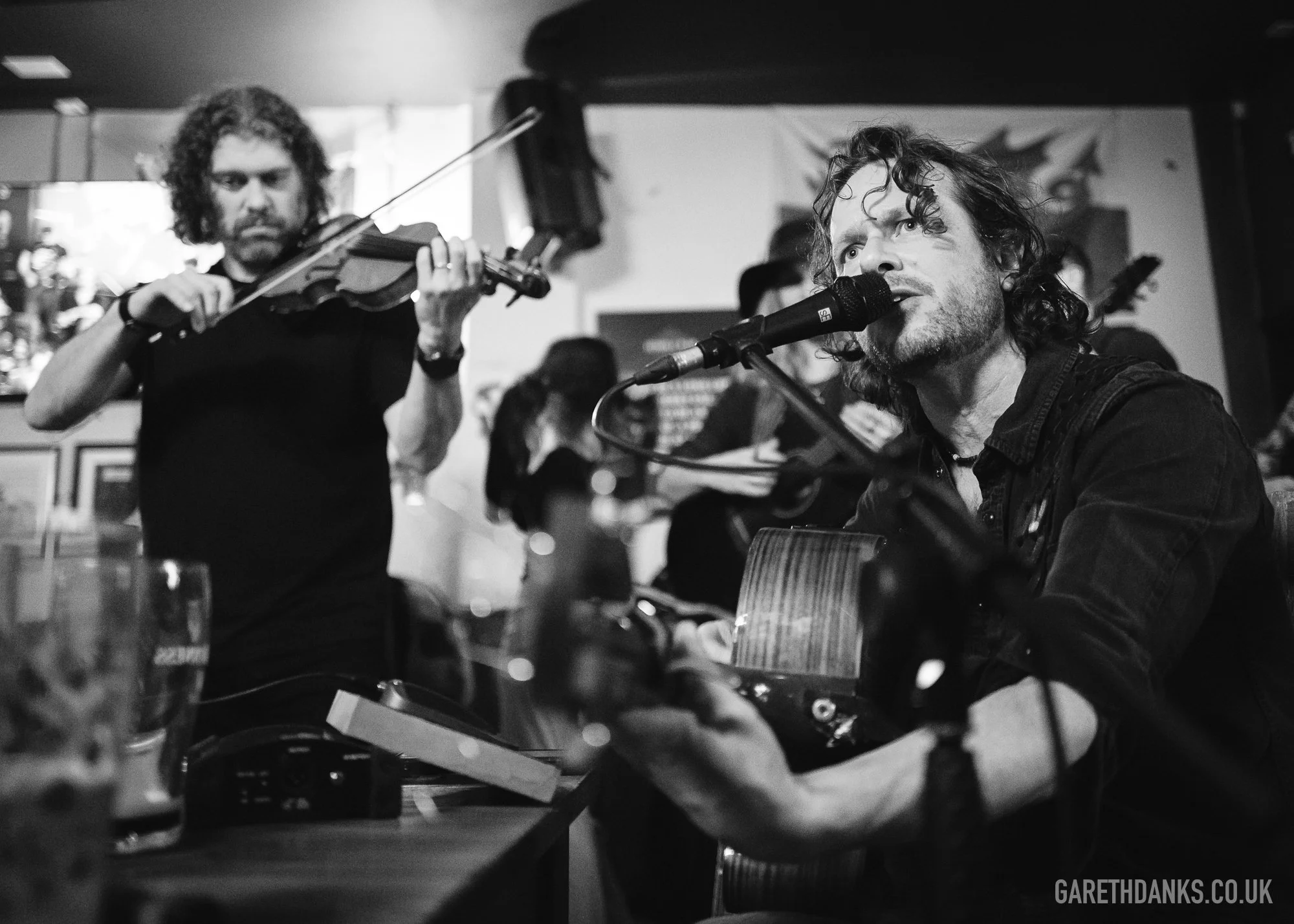 Temple Bar Cardiff Live Music Sessions, event photography cardiff L1220902.jpg