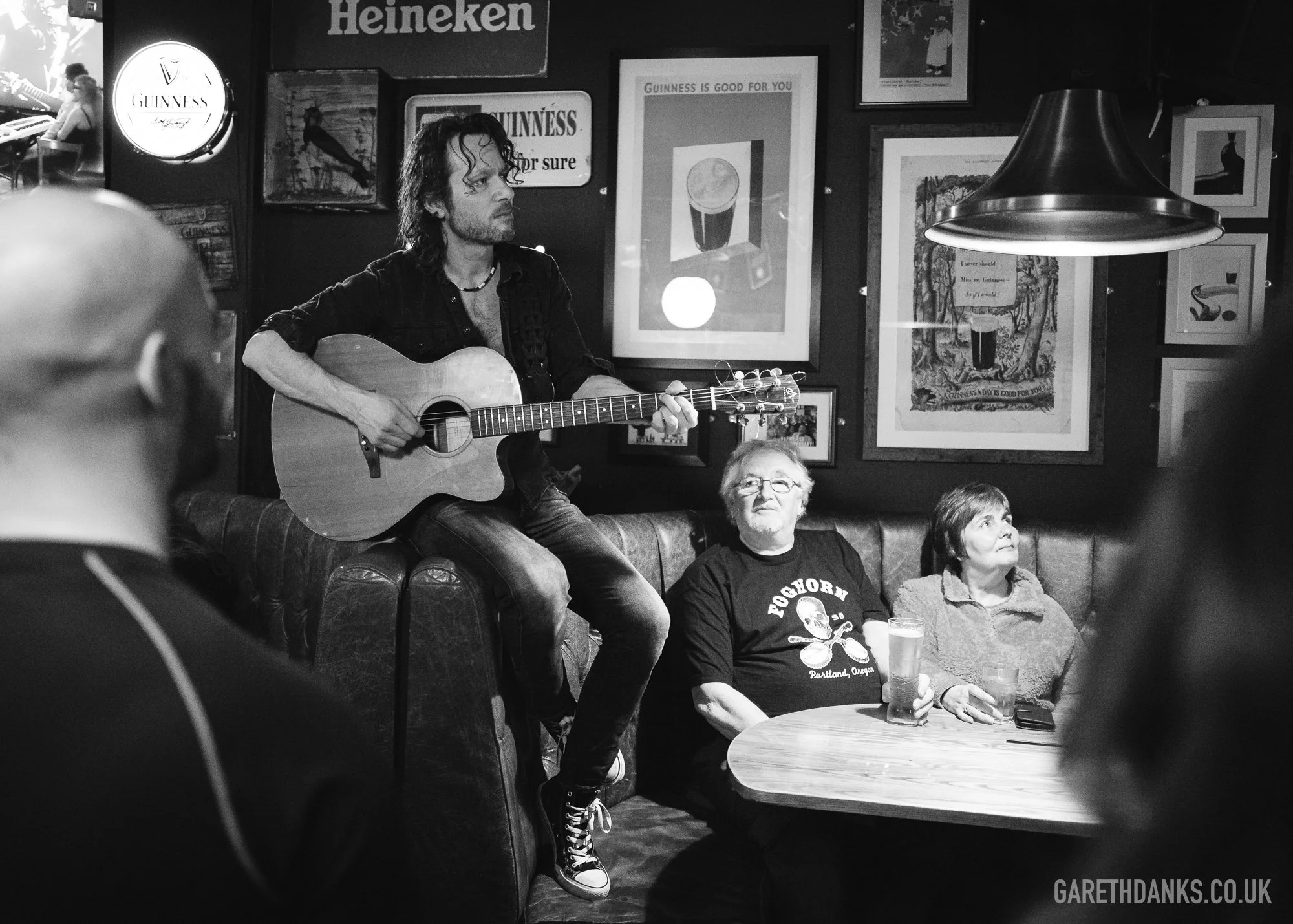 Temple Bar Cardiff Live Music Sessions, event photography cardiff L1220967.jpg