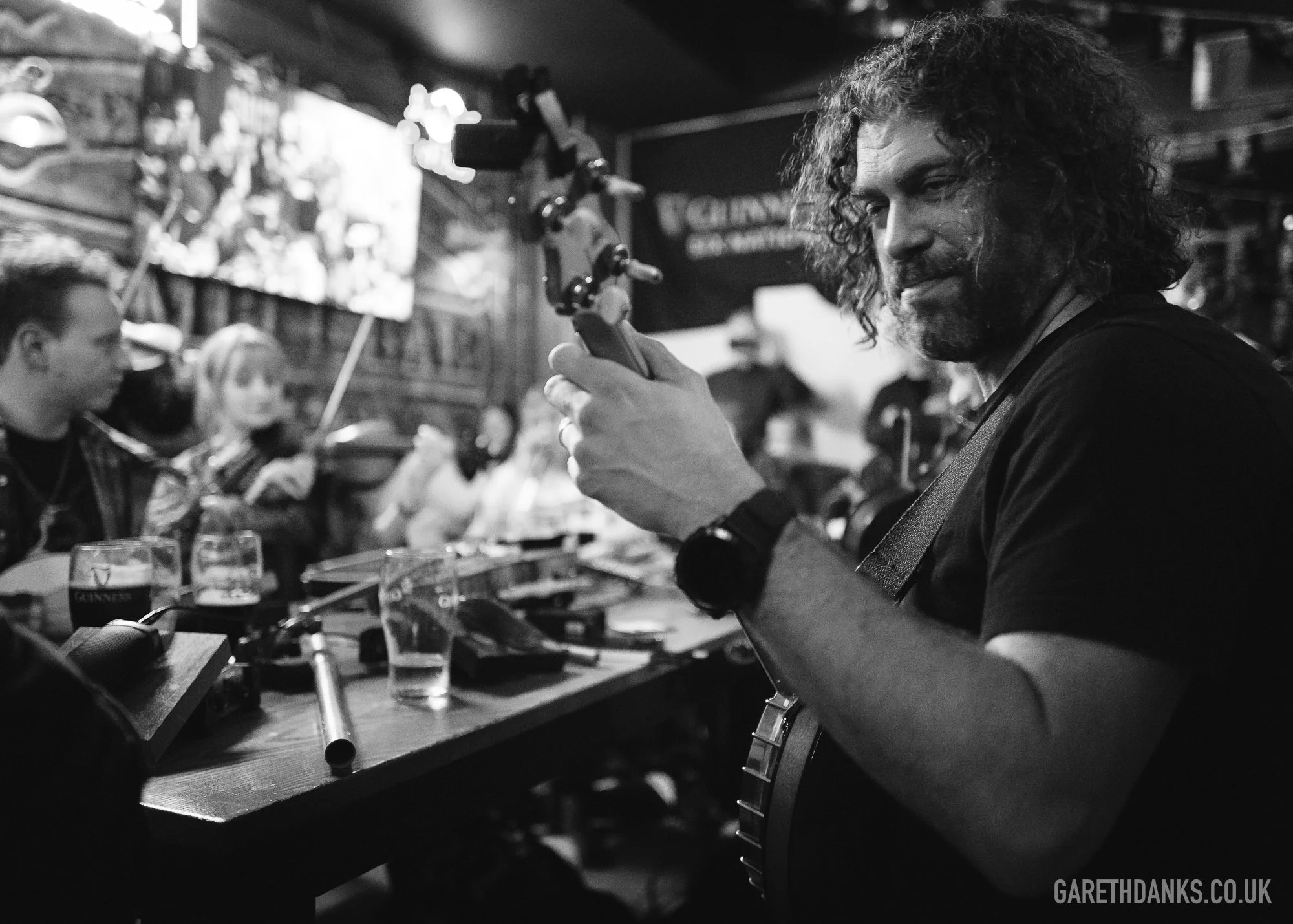 Temple Bar Cardiff Live Music Sessions, event photography cardiff L1220754.jpg
