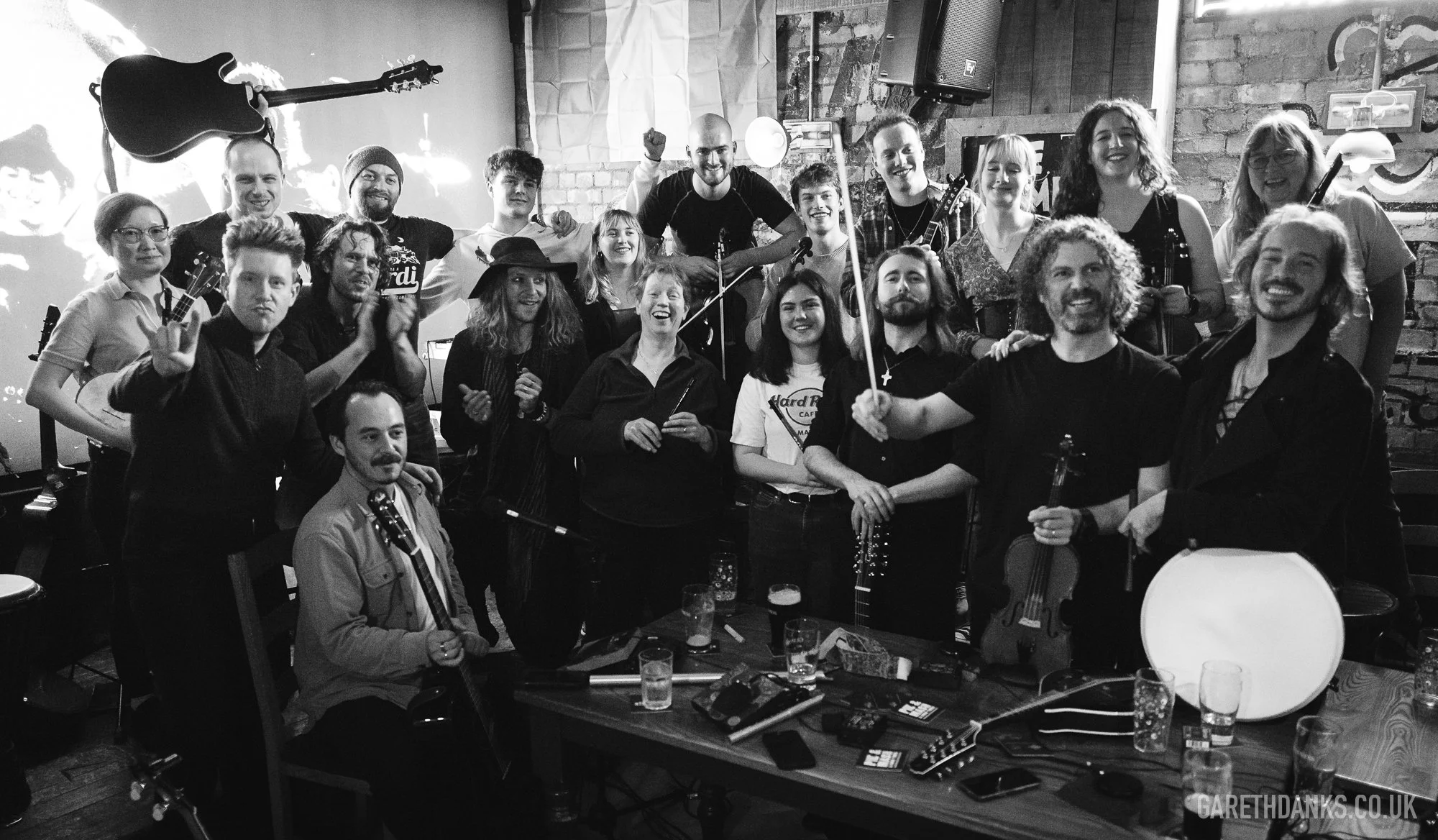 Temple Bar Cardiff Live Music Sessions, event photography cardiff L1220976.jpg