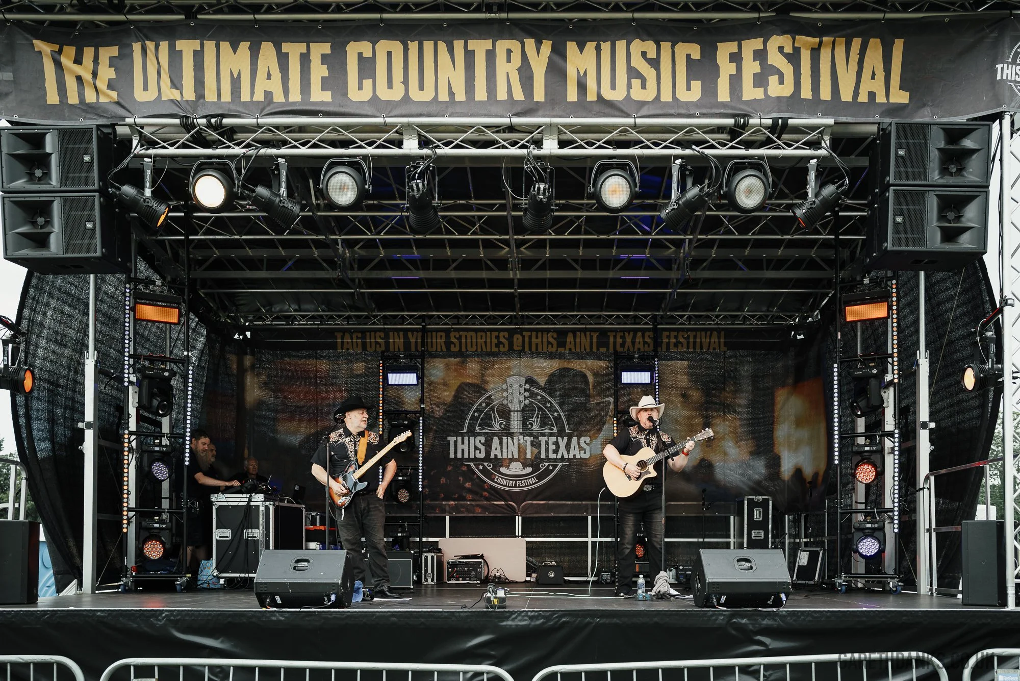 This ain't country festival Gareth Danks Photography L1262515.jpg