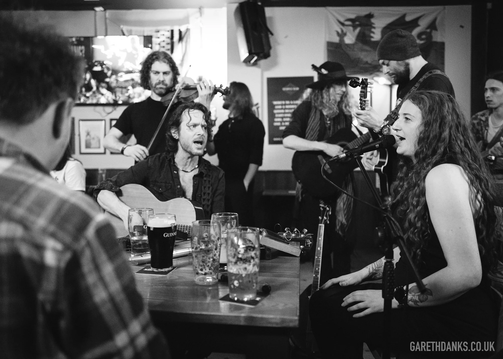 Temple Bar Cardiff Live Music Sessions, event photography cardiff L1220890.jpg