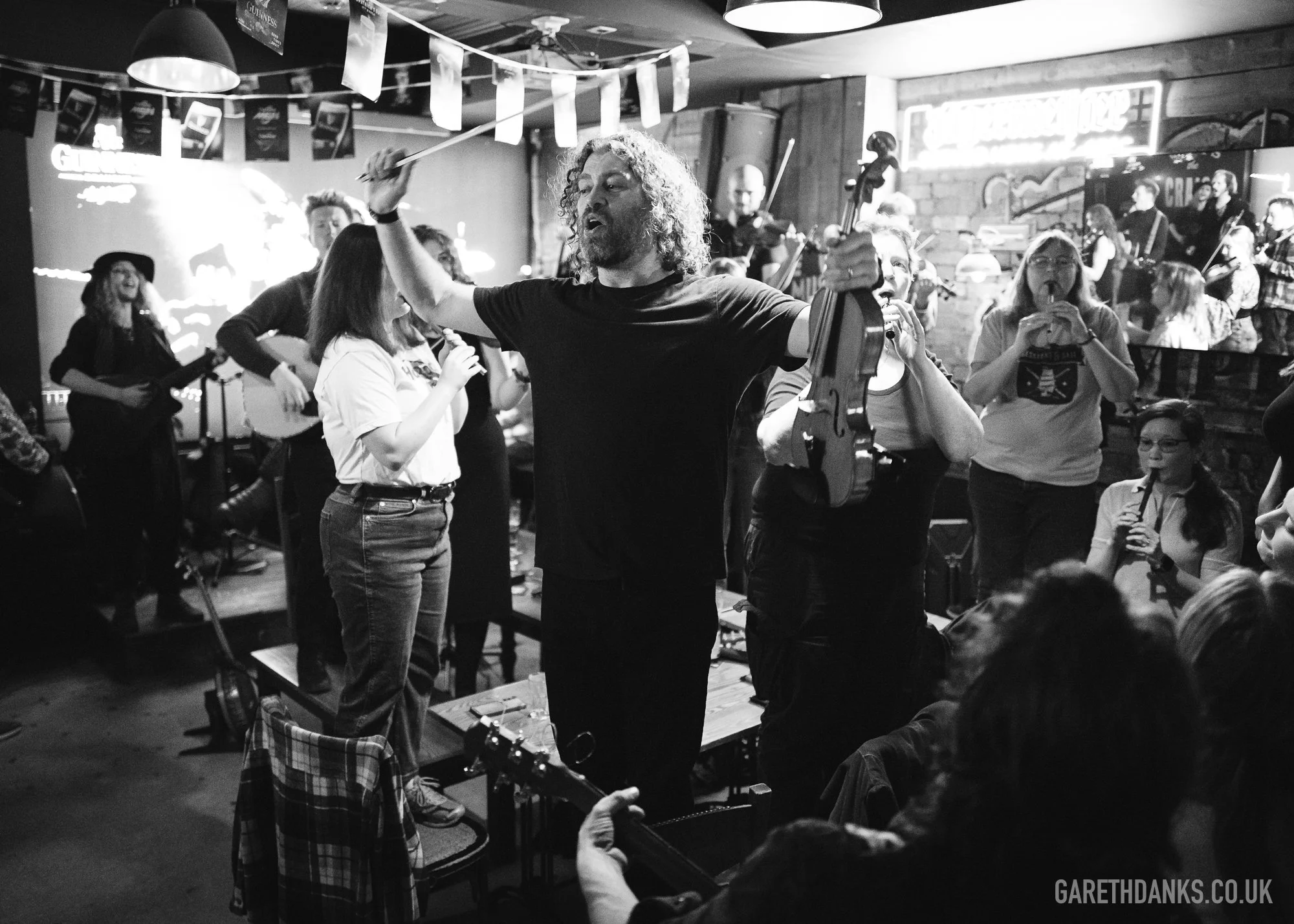 Temple Bar Cardiff Live Music Sessions, event photography cardiff L1220964.jpg