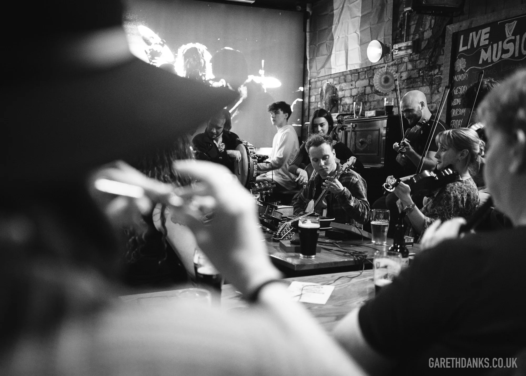 Temple Bar Cardiff Live Music Sessions, event photography cardiff L1220724.jpg