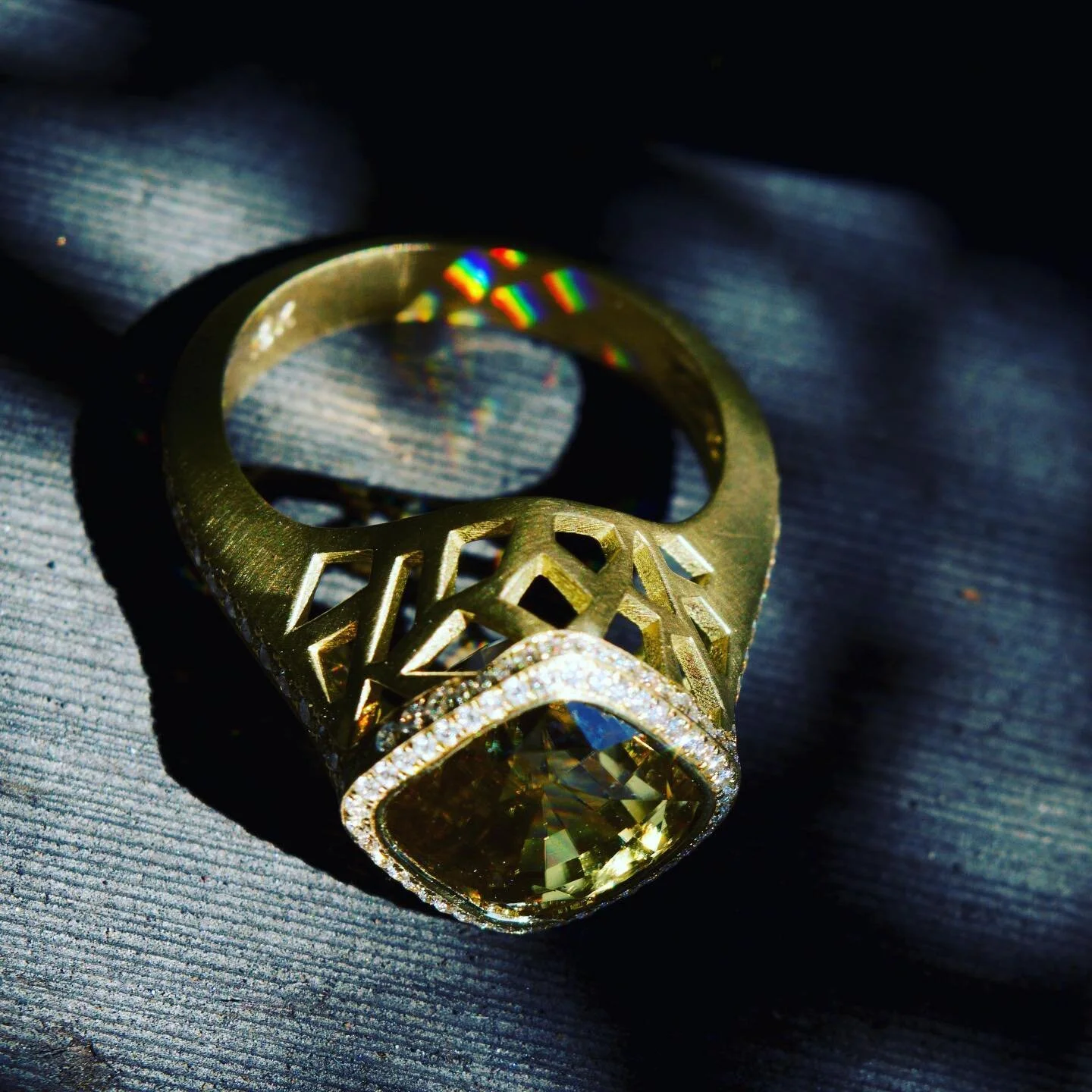 Can you hear the sklegege ? 
Again for Sofia jewelry killing the game. #
Life is good -_-💧#diamond #ring #gold #18k #yellow #halo #pave #unique #handmade #custom #oneofakind #peridot (I think)