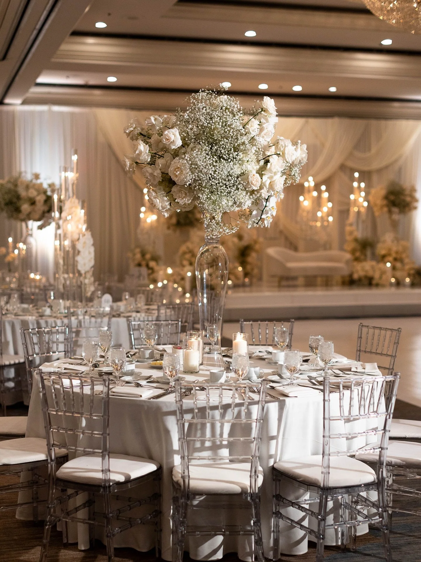 A little more of Ali and Dina&rsquo;s love story brought to life 🤍

Planner: @solushevents 
Venue: @rennewportbeach / @nardeennabeel 
Decorator: @steelstemfloral 
Rentals: @tmmprorental 
Photo/Video: @whiteoaksstudios 
DJ: @theonlydjdanny 
Zaffa: @f