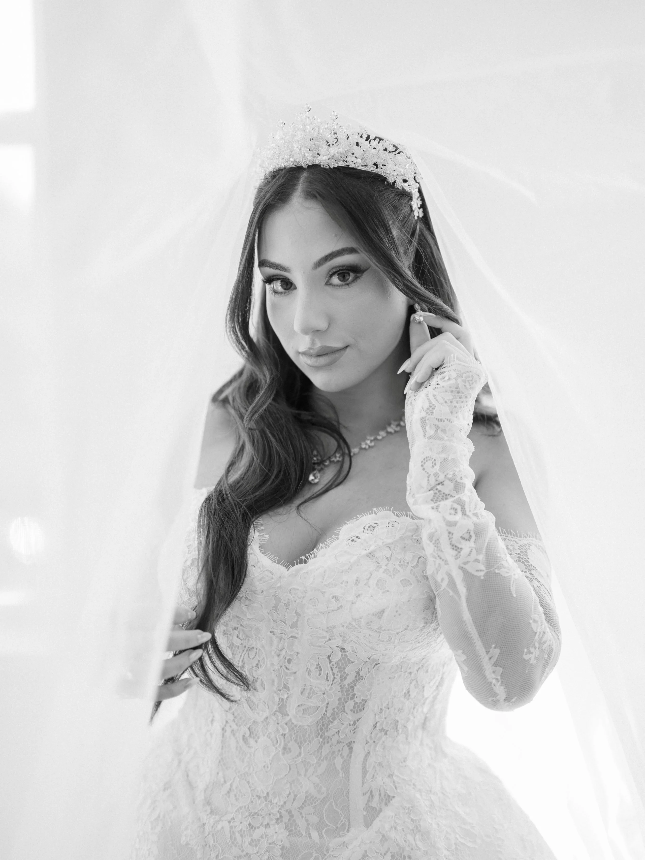 Our beautiful bride, Lara 🤍

Coordinator: @solushevents 
Venue: @westincarlsbadweddings 
Decorator: @trendeventsanddecor 
Dance Floor Wrap: @luxuryeventbyandrew 
Photo/Video: @vpix.photography 
DJ: @salimkassis 
Zaffa: @fusionzaffa 
Sparklers: @star