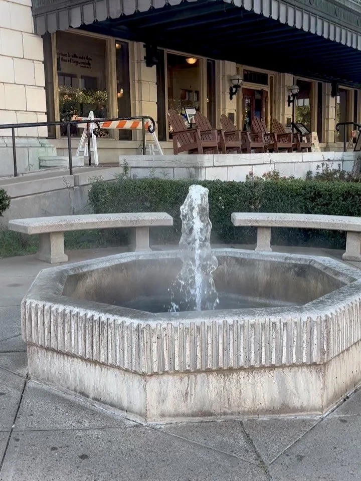 I&rsquo;ve always been fascinated by towns built around the idea of health through consuming and soaking in waters like Saratoga Springs, New York, and @visithotsprings, where I took a little press trip last week. 

Hot Springs is basically a nationa