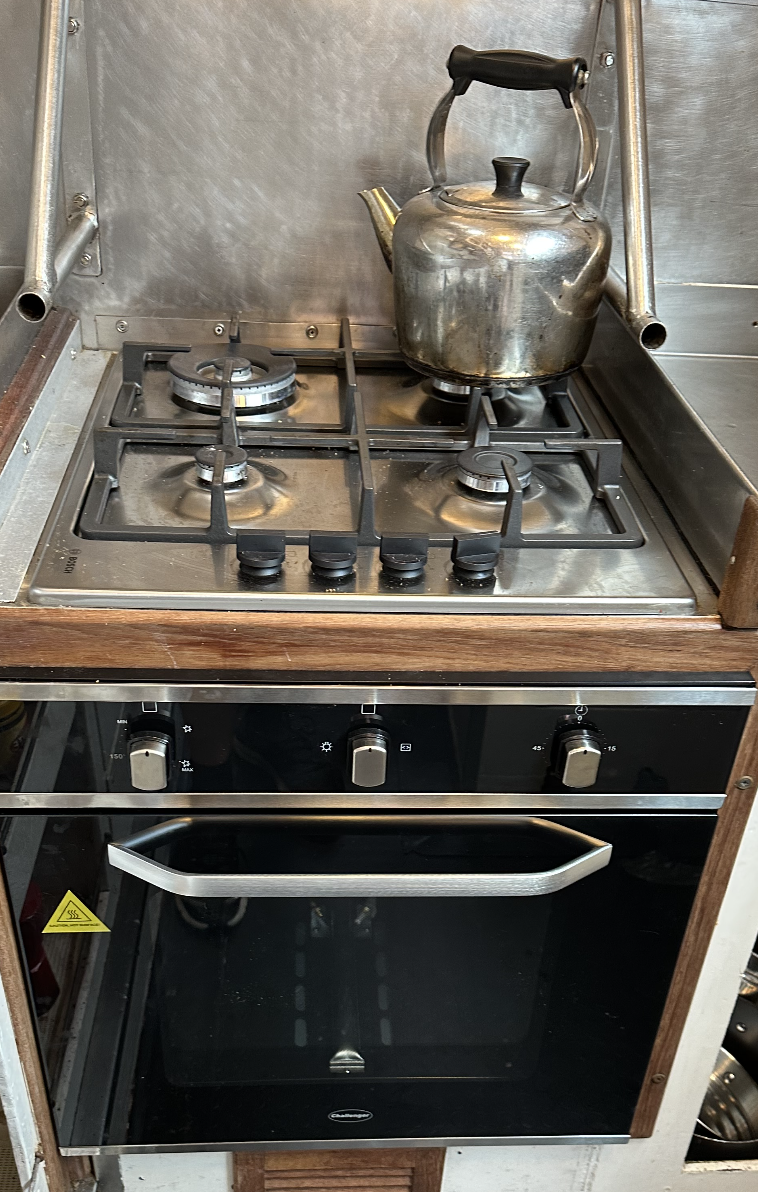 Replacement Gas Oven on Boat.png