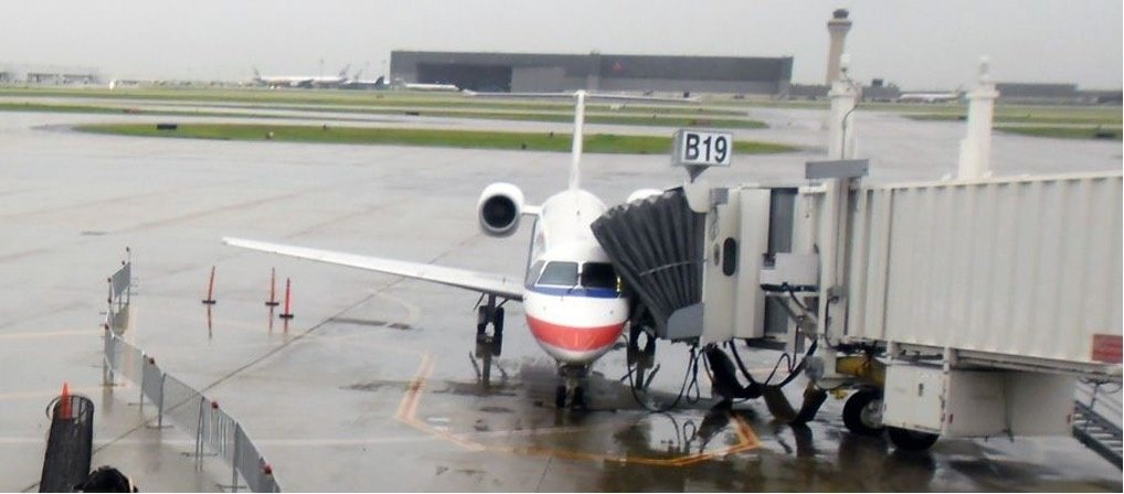 DFW B_E Loading Bridge2.jpeg