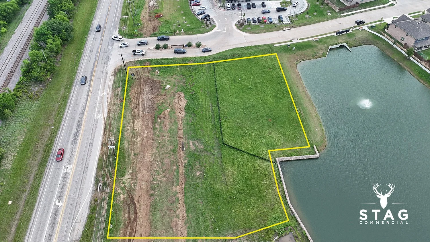 210 Stella St-02 copy.jpg