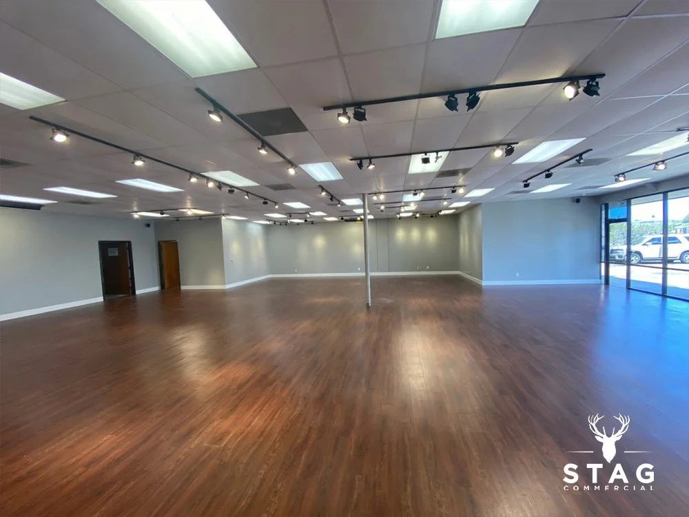 suite 122_5.jpg