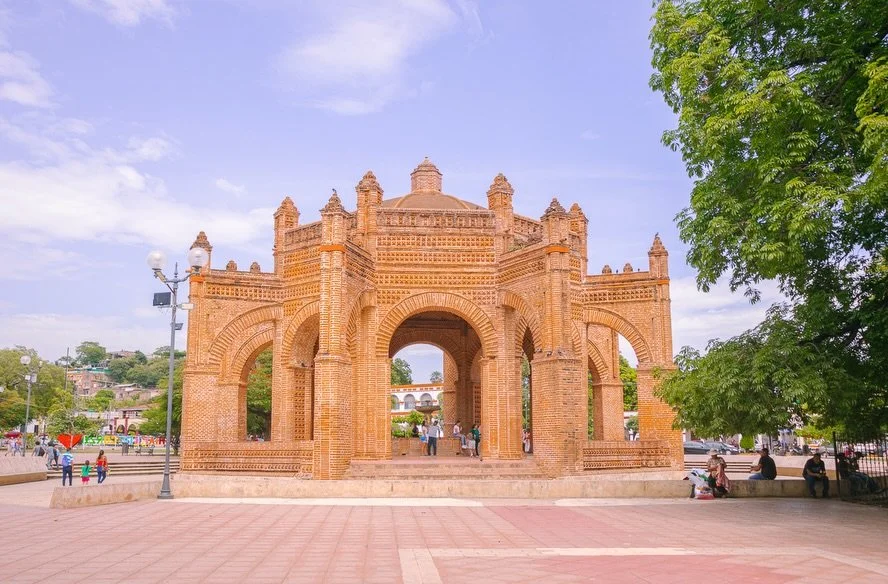 &iquest;Sab&iacute;as que la fuente que est&aacute; en el centro de Chiapa de Corzo fue construida para llevar agua a la poblaci&oacute;n? 🐇

Hoy, La Pila es uno de los s&iacute;mbolos de la ciudad. A su alrededor, los portales de la Plaza Central s