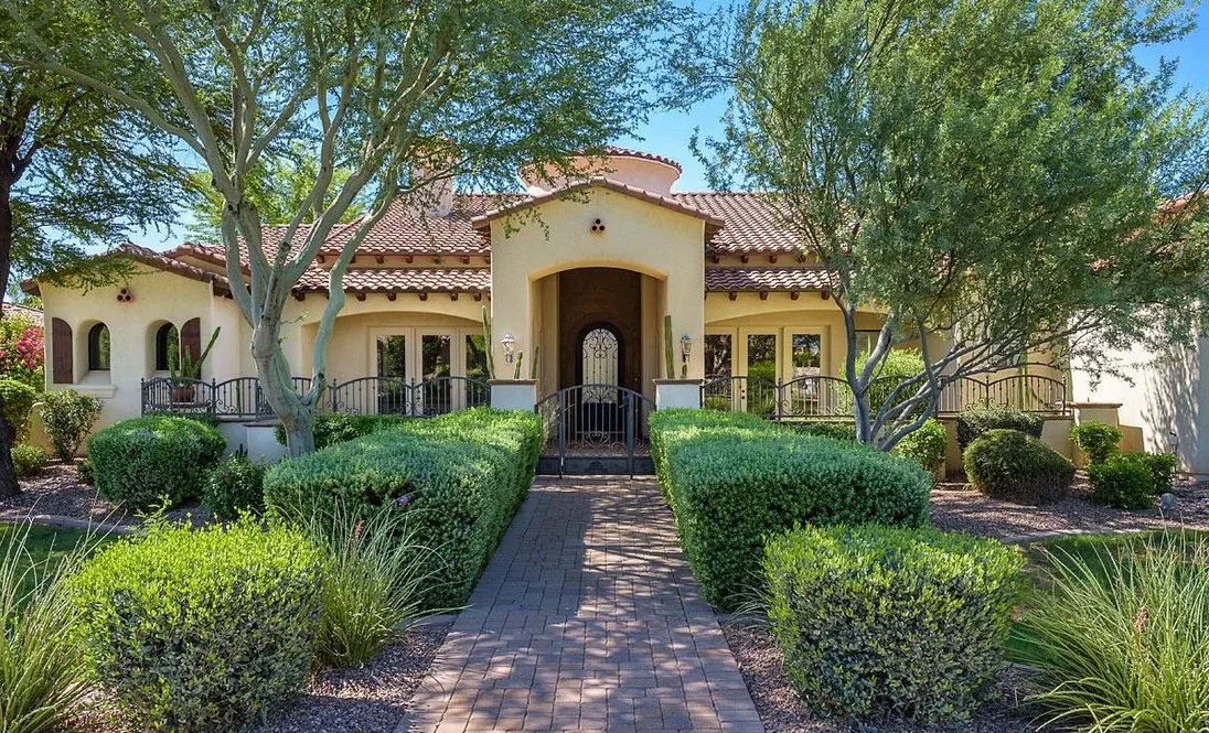 0chandler belmont.jpg