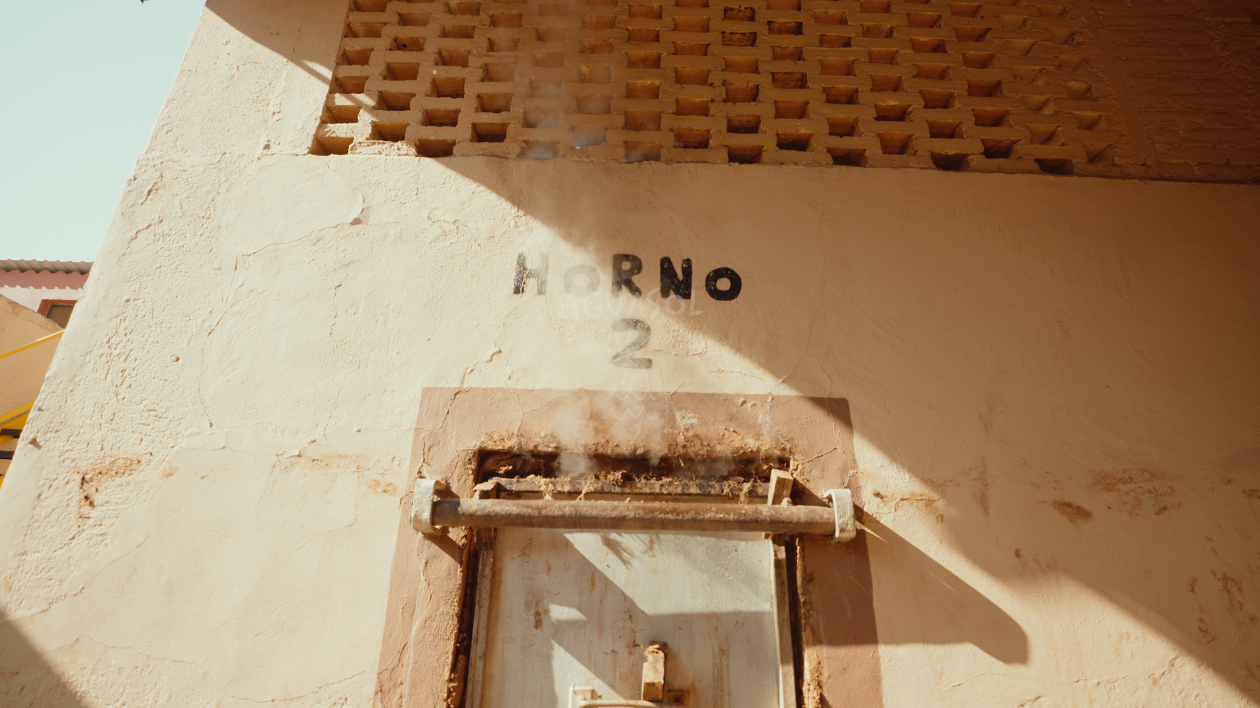 Aguasol Reels.00_02_48_12.Still013.png