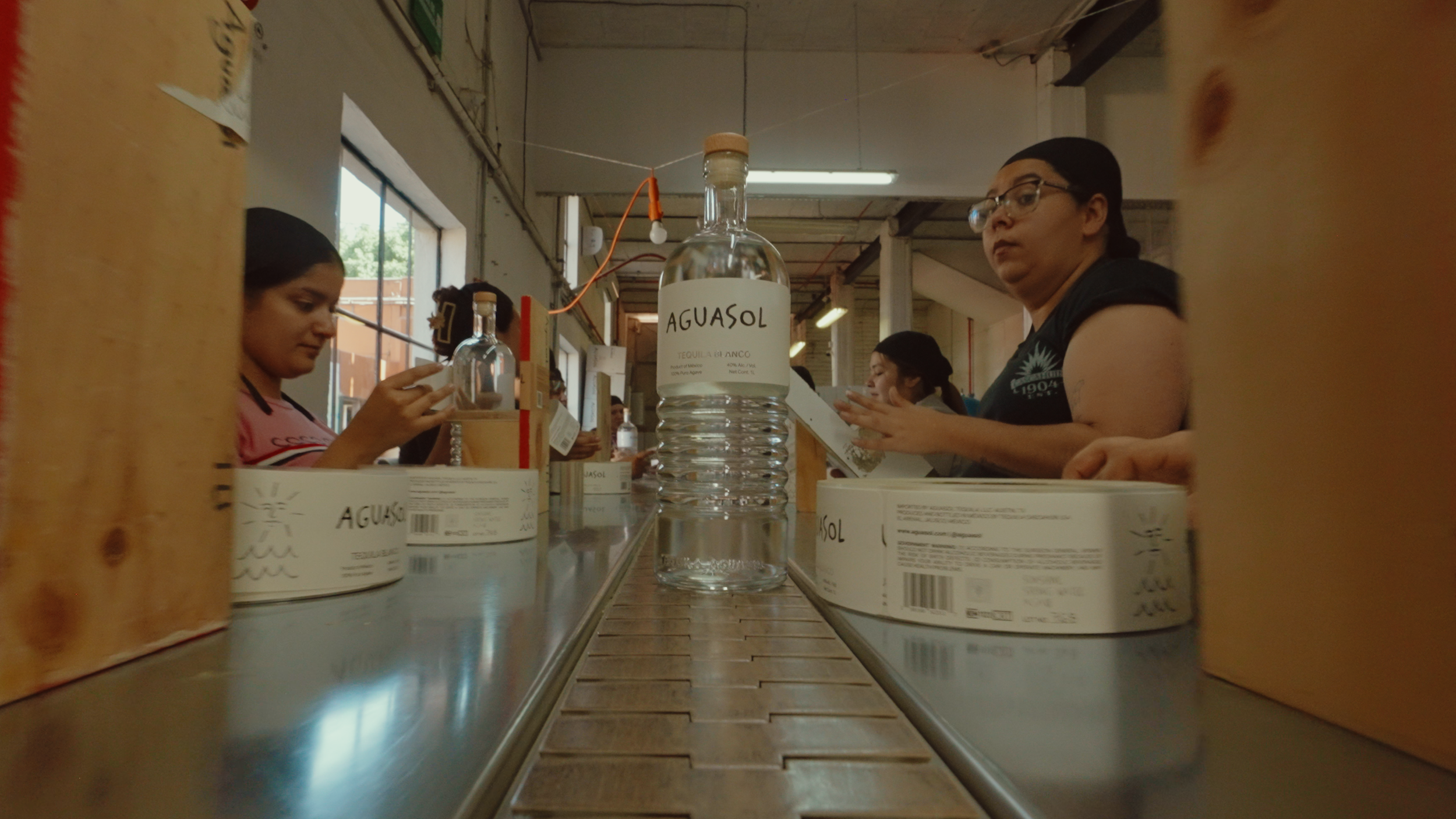 Aguasol Reels.00_02_57_03.Still014.png