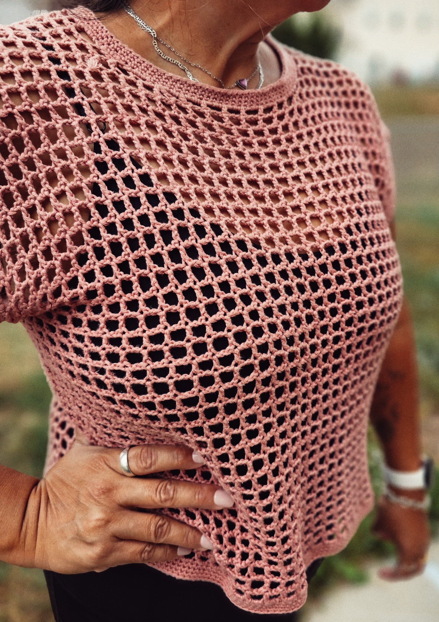 Summer Mesh Crochet Tee. Mauve Lion brand Coboo yarn in knitted summer top.