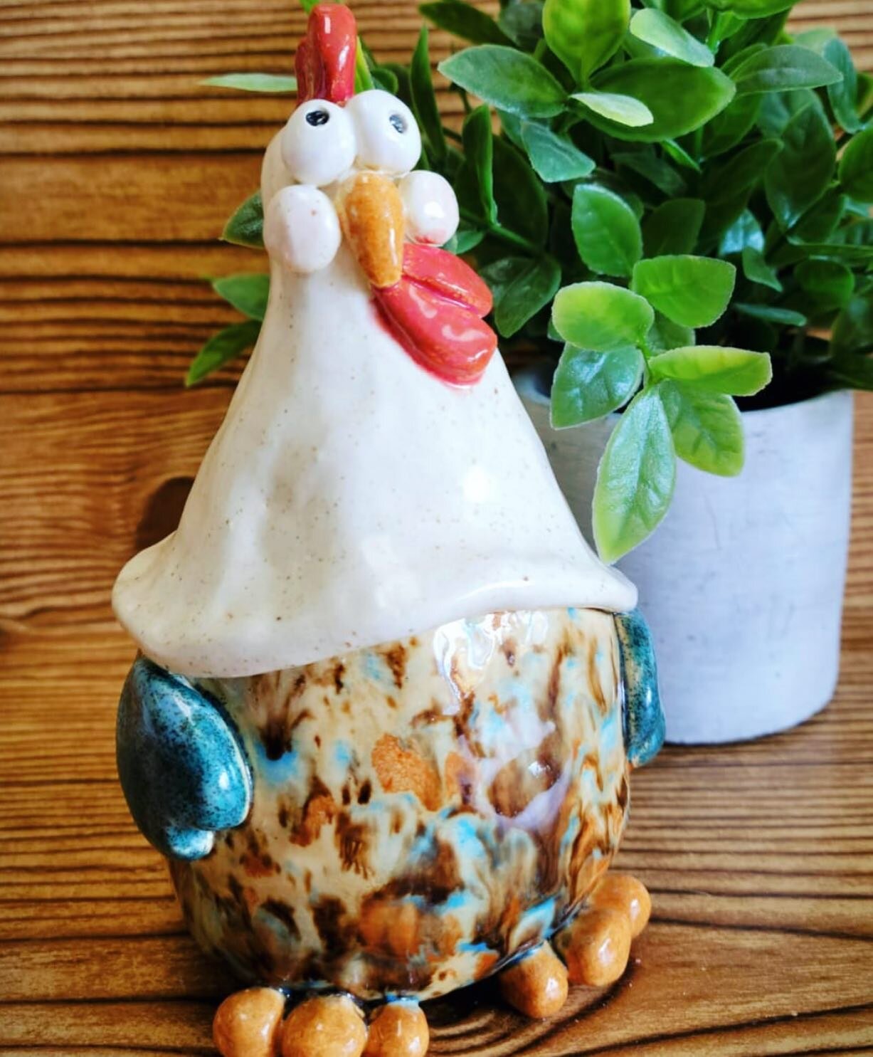 Clay Rooster class next Friday the 19th! Hit the #linkinbio to sign up 🐓🎨