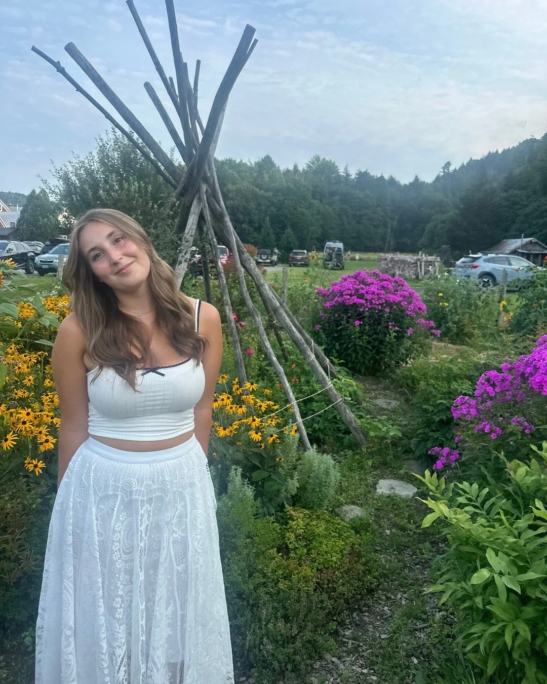 Meet the Team: Aubrey has been working at Wish since May of 2024! She loves getting to work in an artsy environment with great coworkers. In her free time, Aubrey loves being creative and exploring different art forms - her favorite is writing! 🖊️🎨