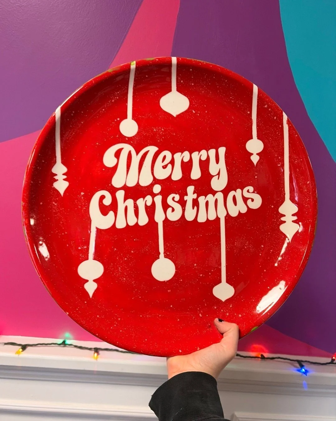 New for this year- create your own beautiful, lettered holiday platter, no steady hand needed! Choose from a variety of sticker stencils and let them do all the work for you. Perfect as a gift or for showcasing on your own holiday table 🎄🍽️🎨