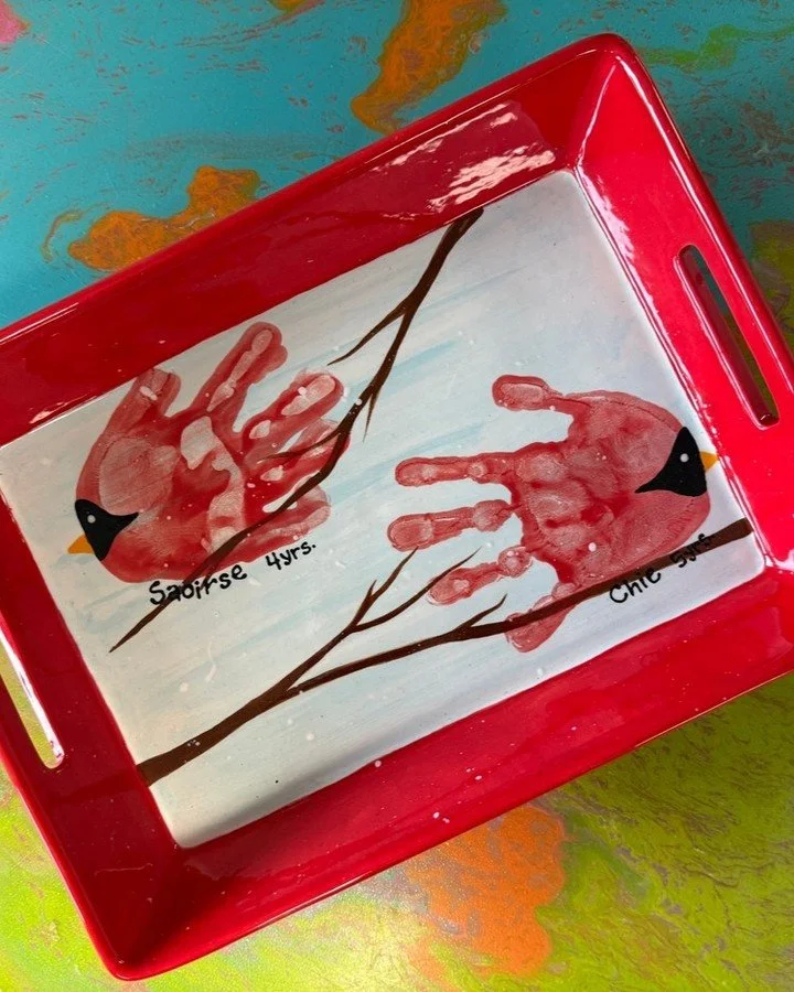 Another new handprint design for this year- we love this classic cardinal design because it can be displayed well beyond Christmas! Stop in and let our artists work their magic on those little hands and feet 🎨❄️