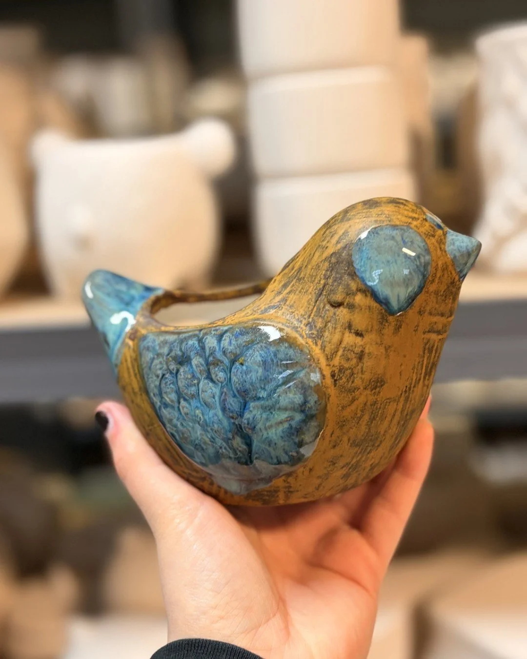 Have you tried our specialty glazes? These easy-to-use paints are the perfect way to add some texture to your piece - our kilns will do all the work for you during firing! 🎨