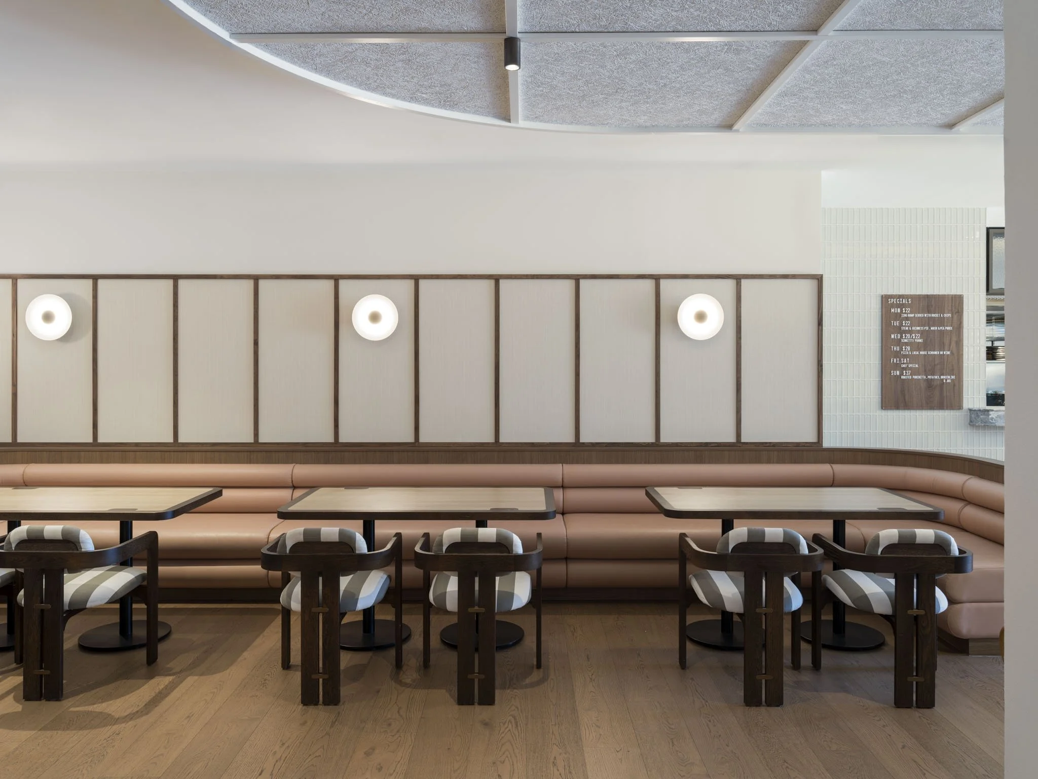 TFPhoto_Hunters Hill Hotel_0196_Web Res.jpg