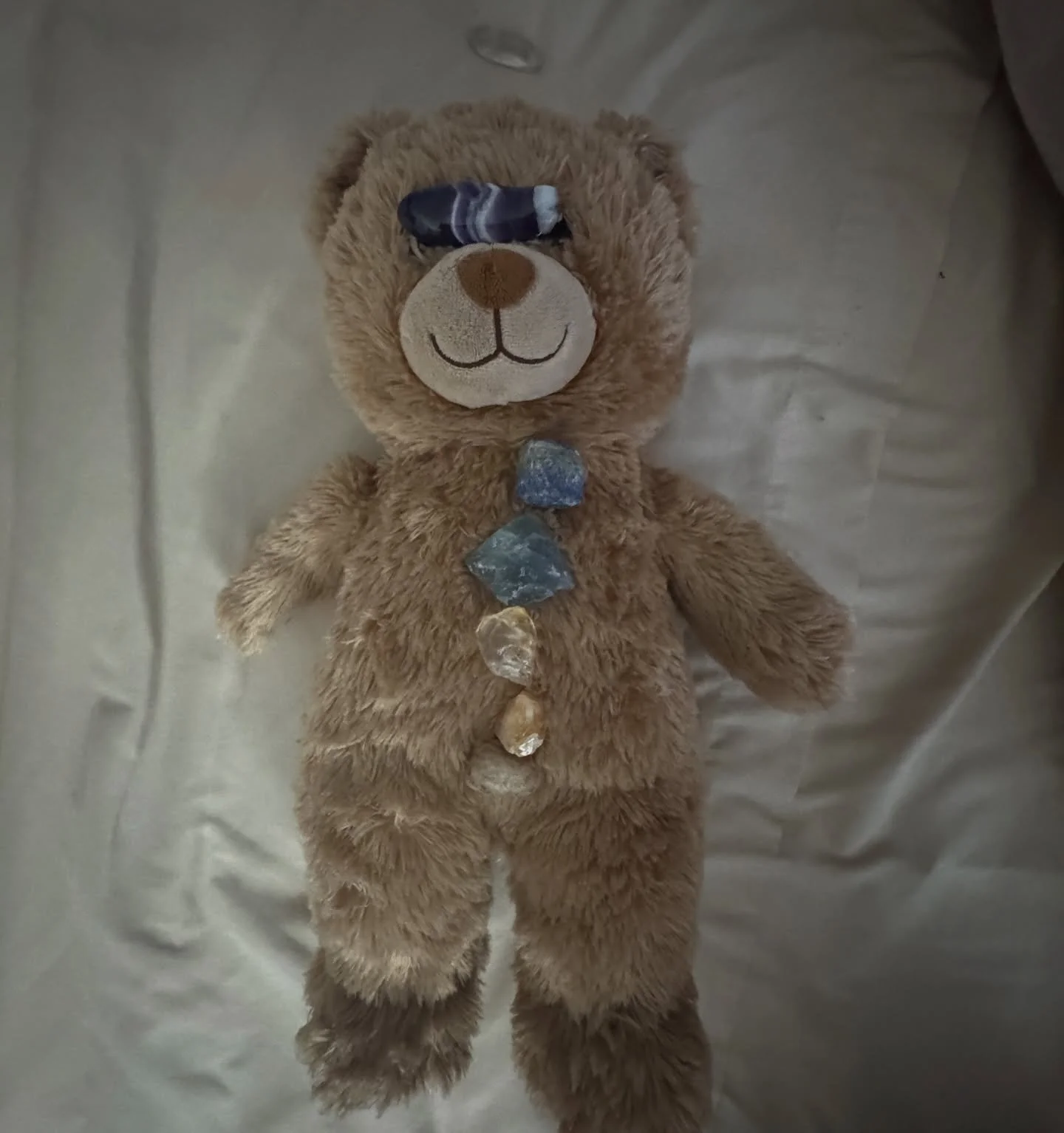 hi, meet Bearemy 🤍
my stand-in for distant energy alignment sessions

energy isn&rsquo;t limited by space. whether we&rsquo;re in the same room or miles apart, your body, your energy, and your intention are still able to receive exactly what they ne