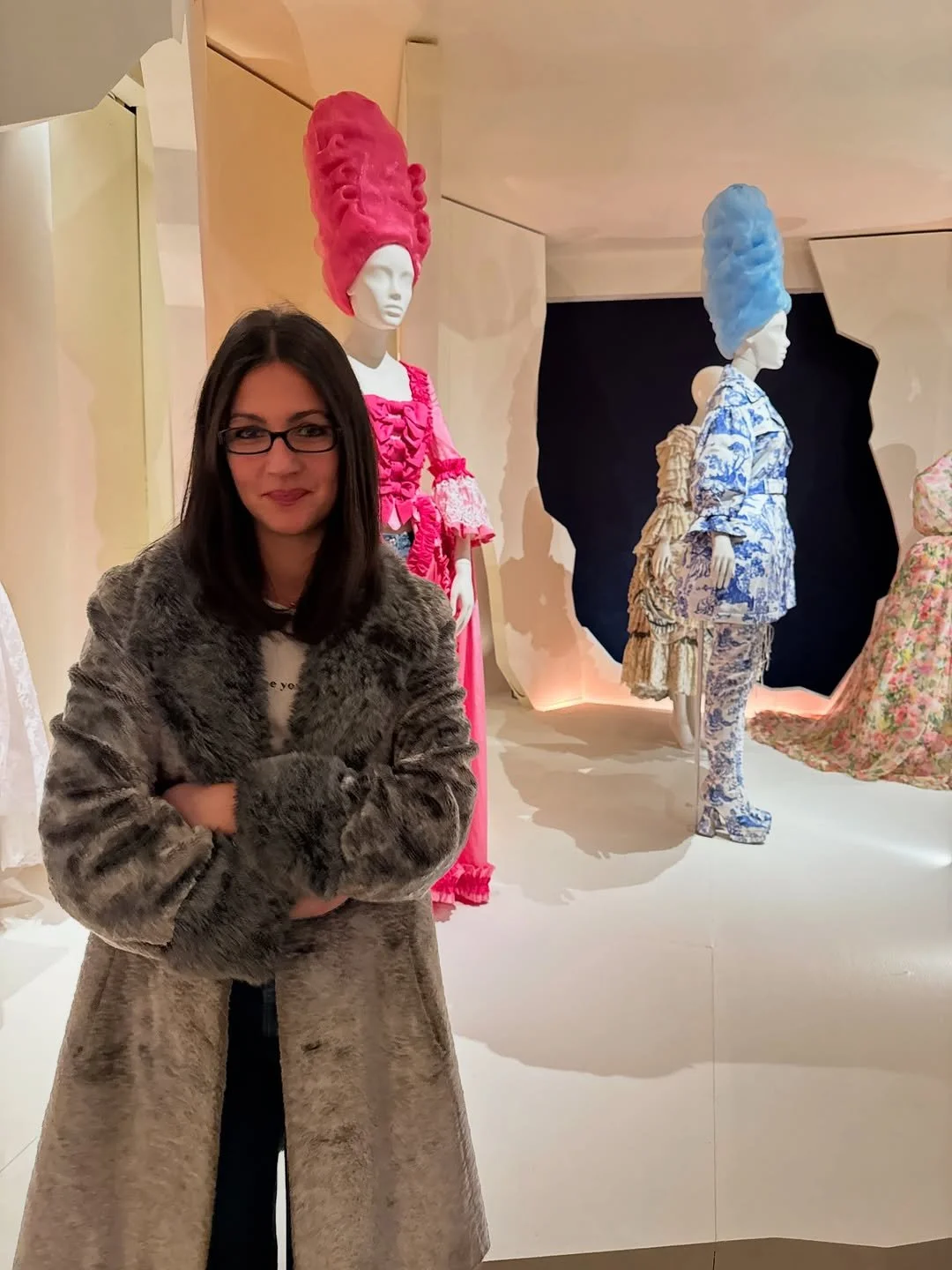 Qu’ils mangent de la brioche au @vamuseum ou en regardant un film de Sofia Coppola, les fans de -2.jpg