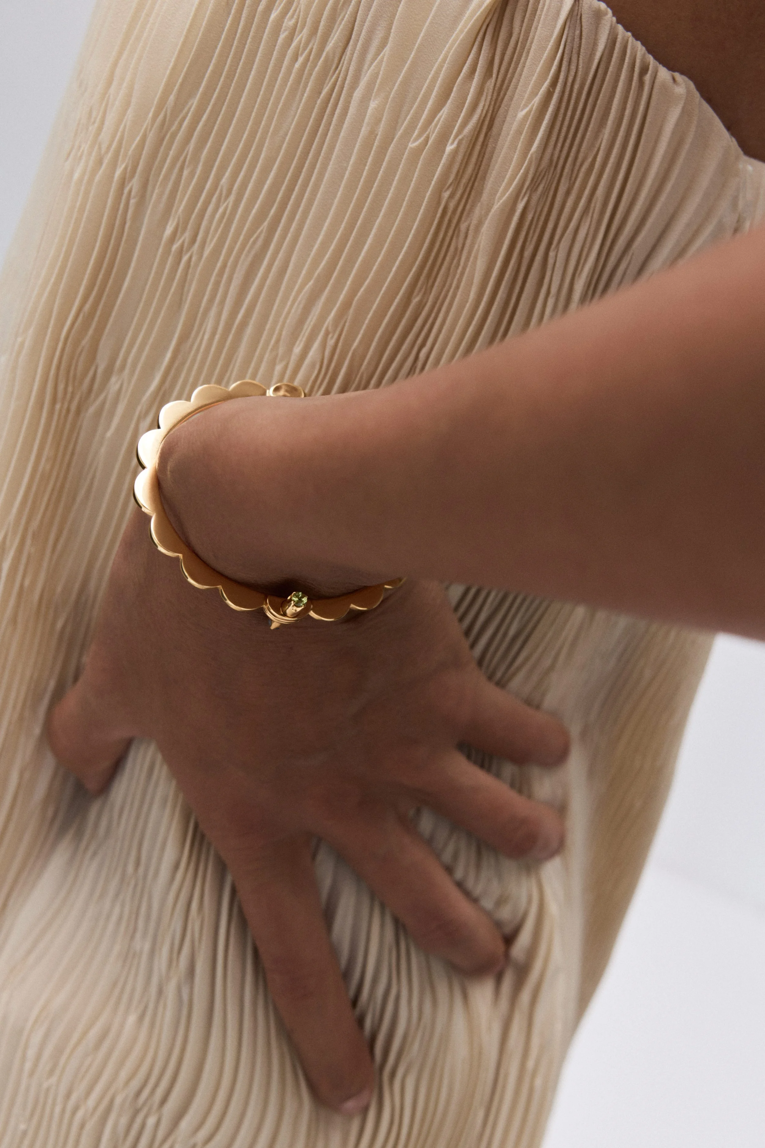 Polina Tverdaya_Avgvst Berlin X J.Kim_Embrace Bracelet.jpg