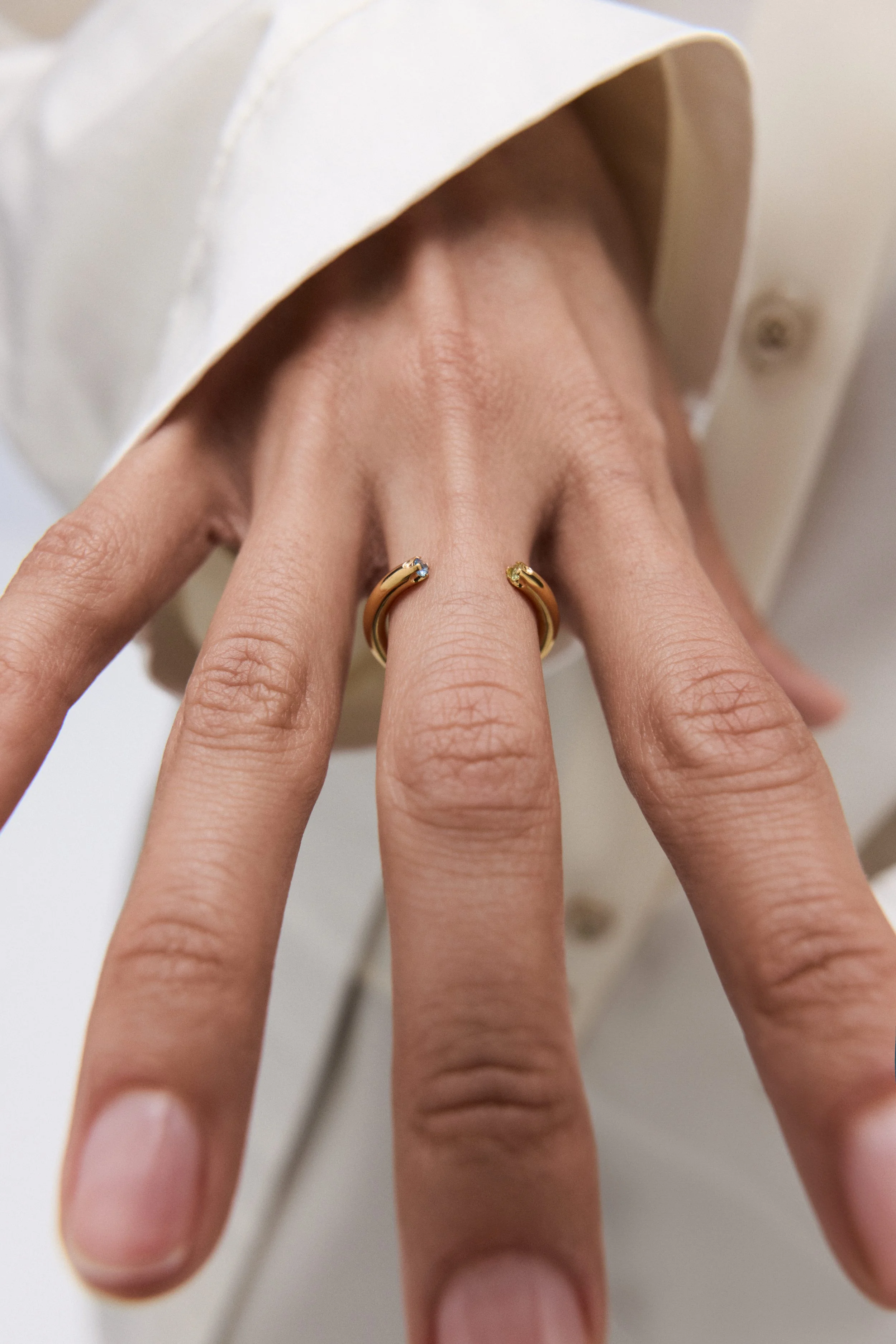 Polina Tverdaya_Avgvst Berlin X J.Kim_Tube Ring Gold Vermeil.jpg