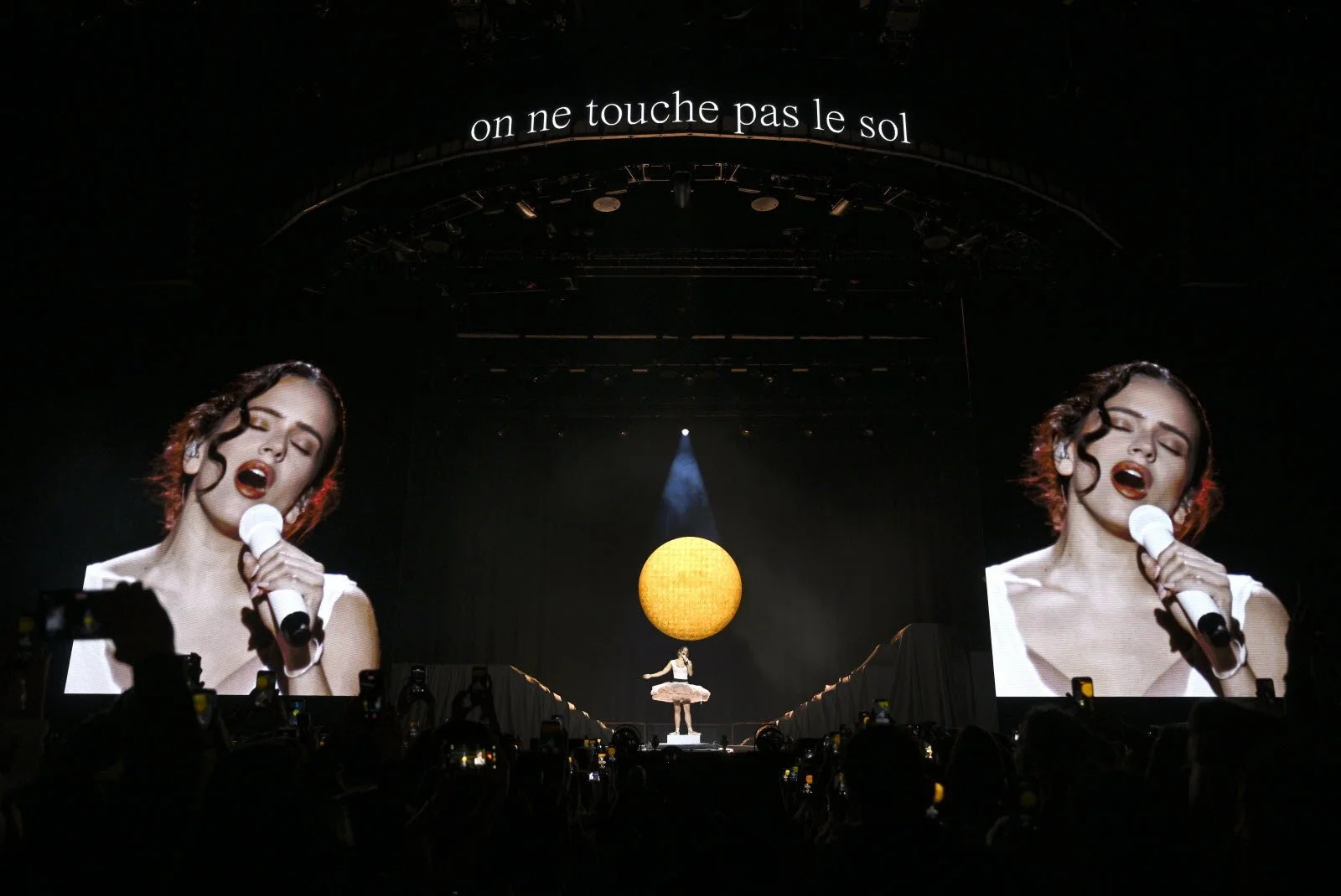 Rosalía à Paris : un concert entre confession, métamorphose et transcendance