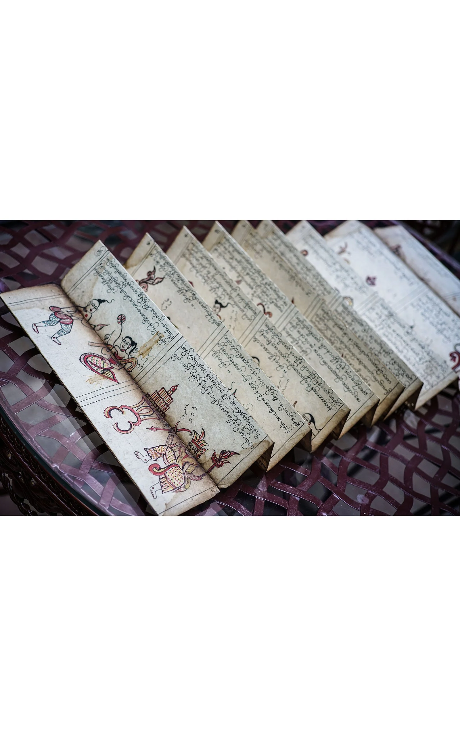 Livre de prières et contes, Birmanie (5).JPG