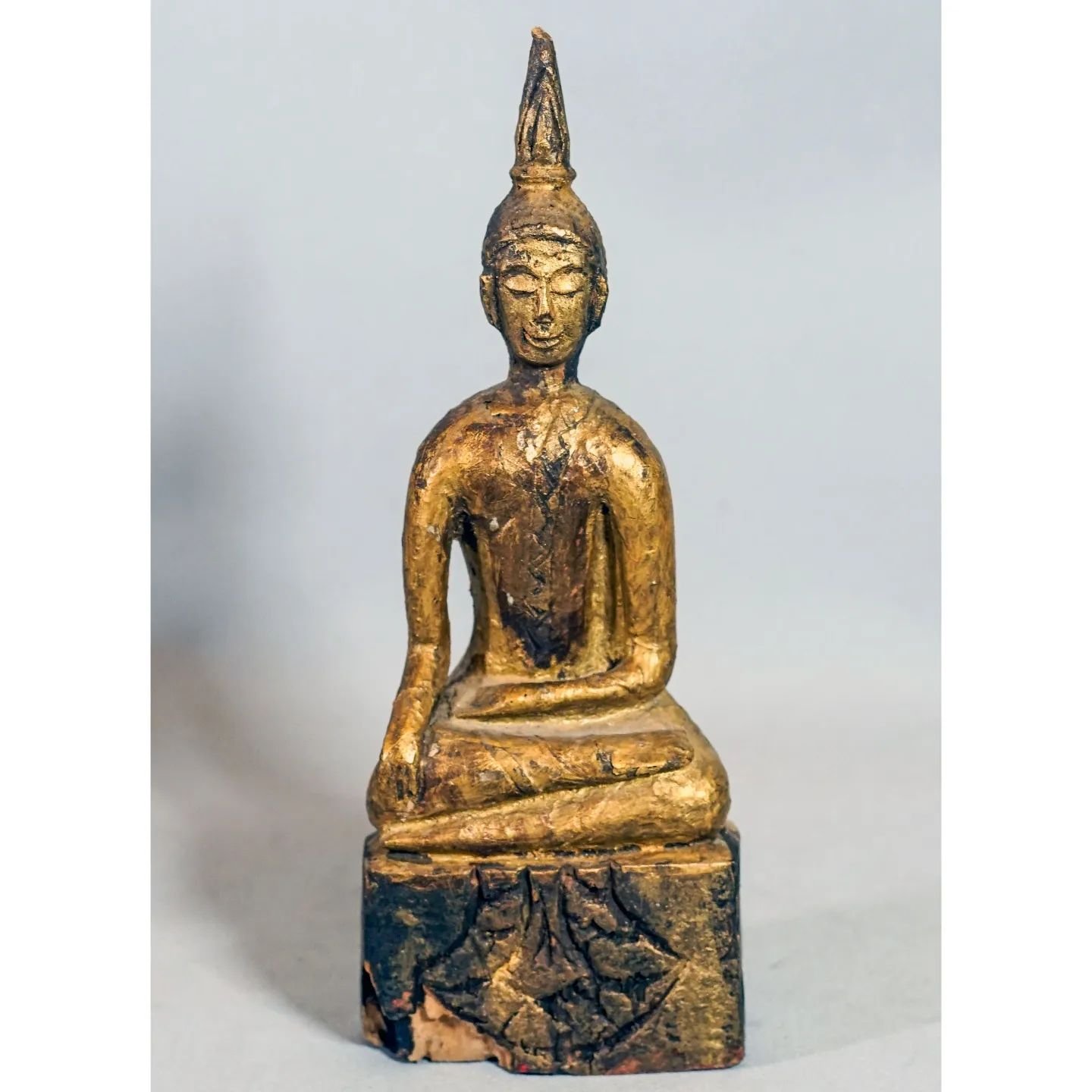 BOUDDHA BOIS DOR&Eacute;, LAOS.
Disponible.

#antiquites #broncante #lifestyle #bordeaux #bordeauxmaville #bordeauxcity #collection #antic #art #artantiques #deco #architecture #architectedinterieur #archidaily #architect #architectureporn #architect