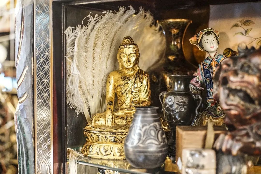 D&eacute;couvrez nos antiquit&eacute;s d'Asie dans notre boutique au centre de Bordeaux.

www.lecentrevilleantiquites.com

#antiquites #broncante #lifestyle #bordeaux #bordeauxmaville #bordeauxcity #collection #antic #art #artantiques #deco #architec