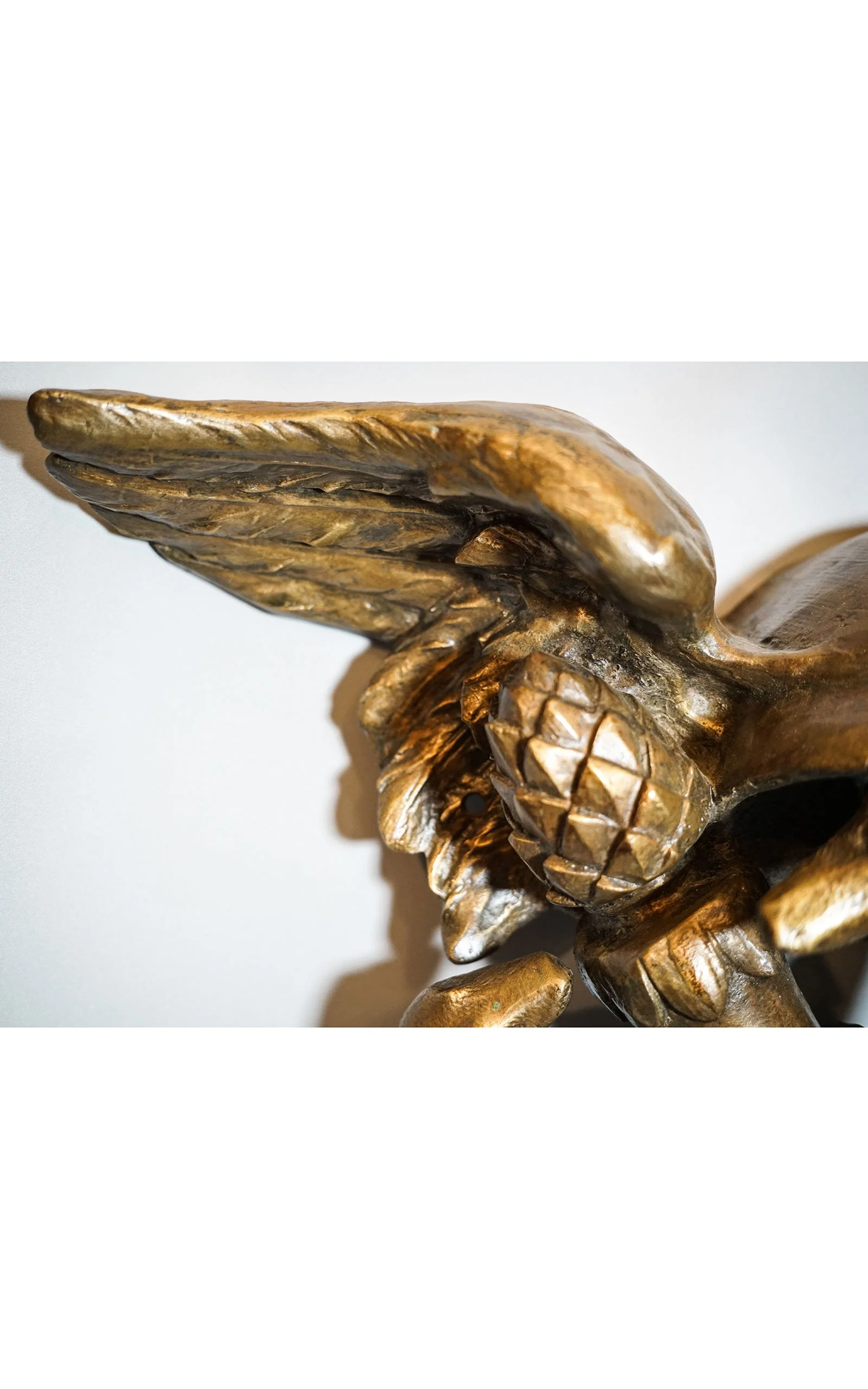 HERMES attributs, trophée sellette bronze aux caducées et casque (5).JPG