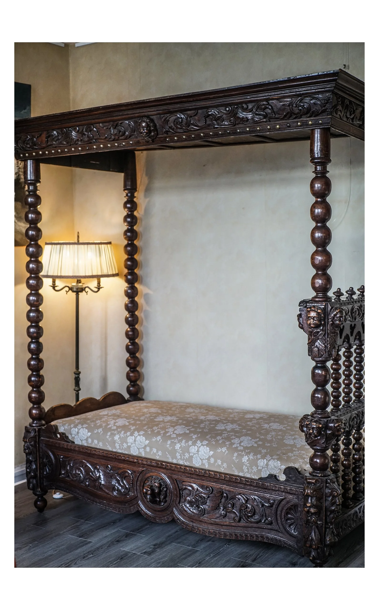 Lit baldaquin (1).JPG