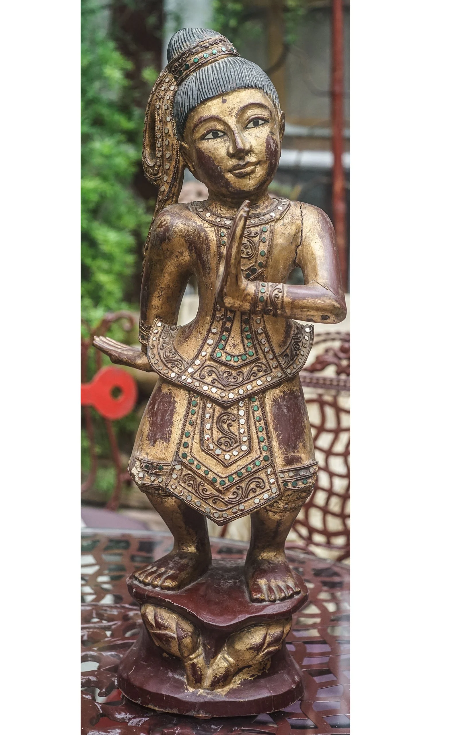 Danseuse birmane en bois doré (2).JPG