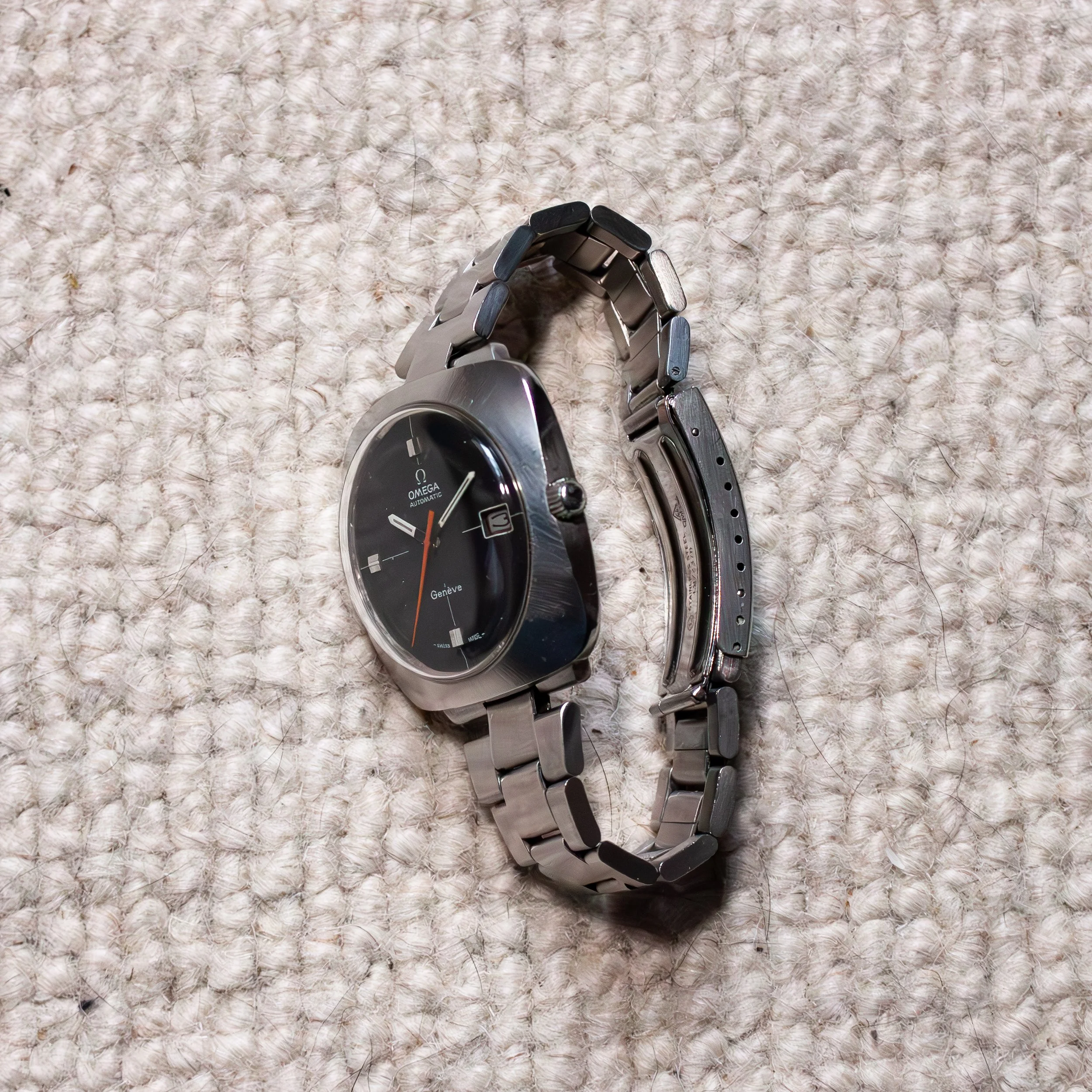 Oméga dinamic square  2.jpg