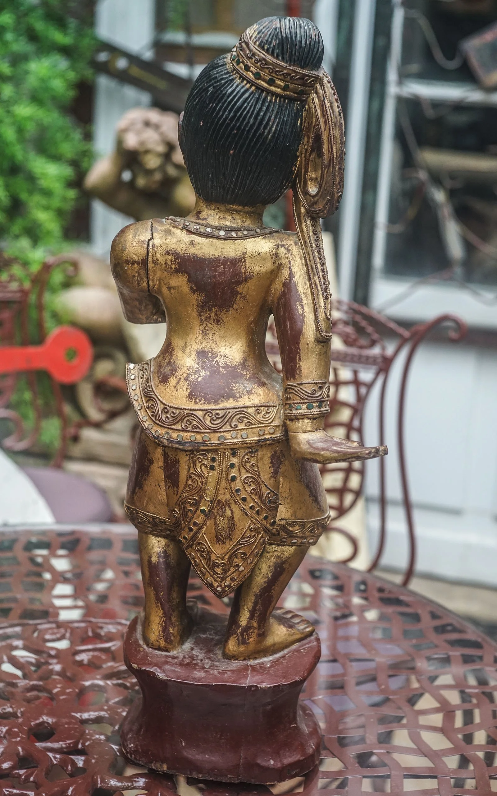 Danseuse birmane en bois doré (6).JPG